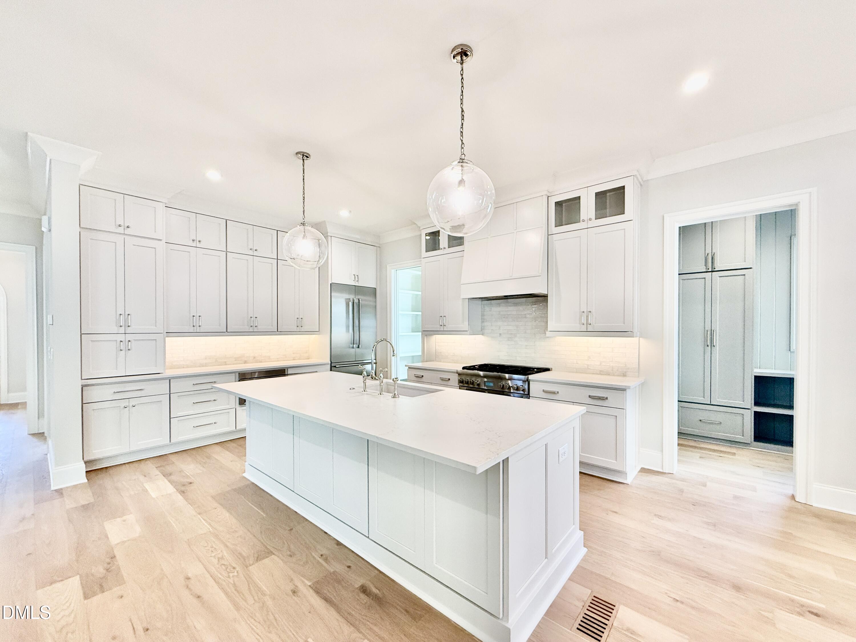 1229 Dixie Trail