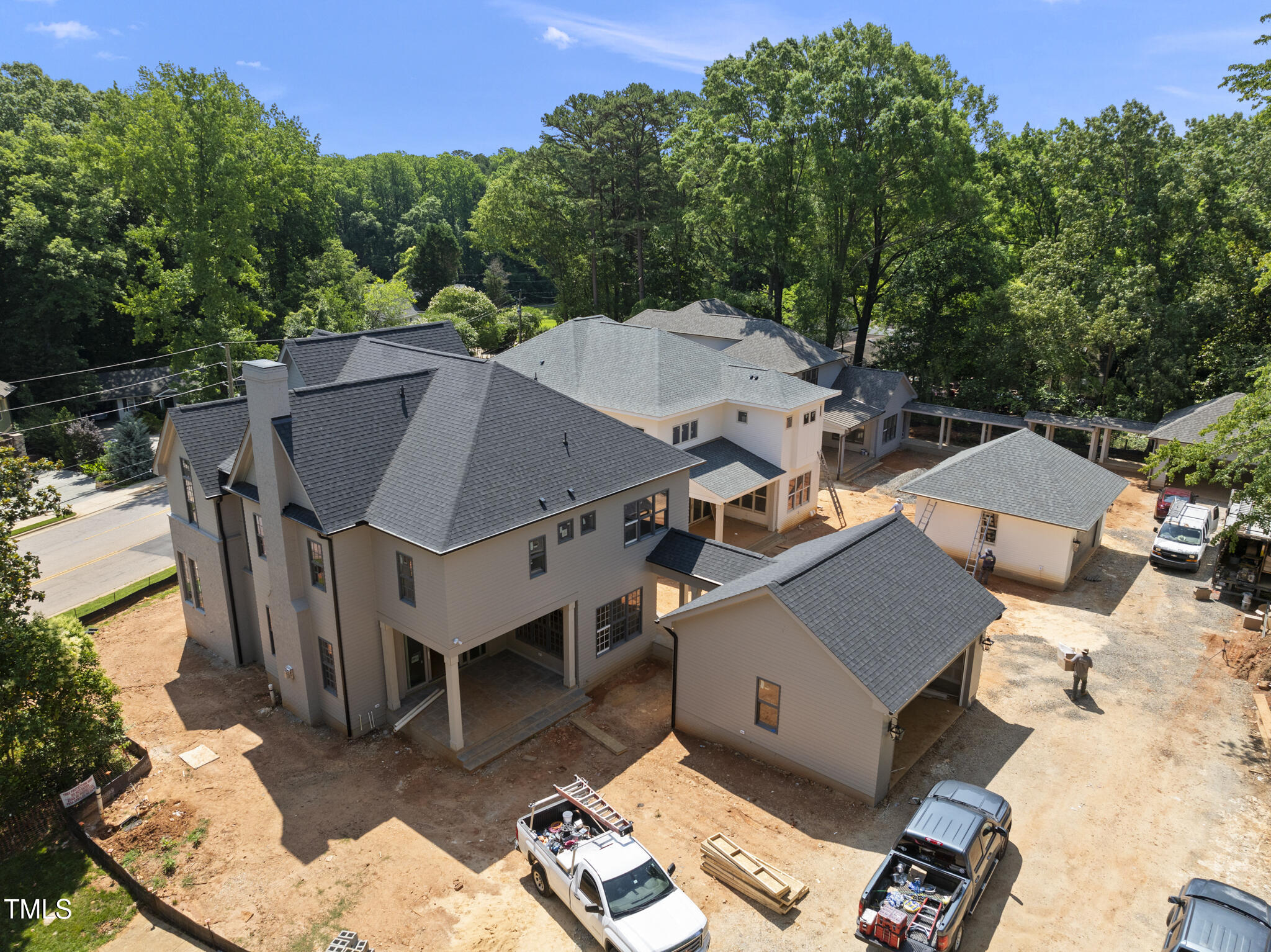 1229 Dixie Trail