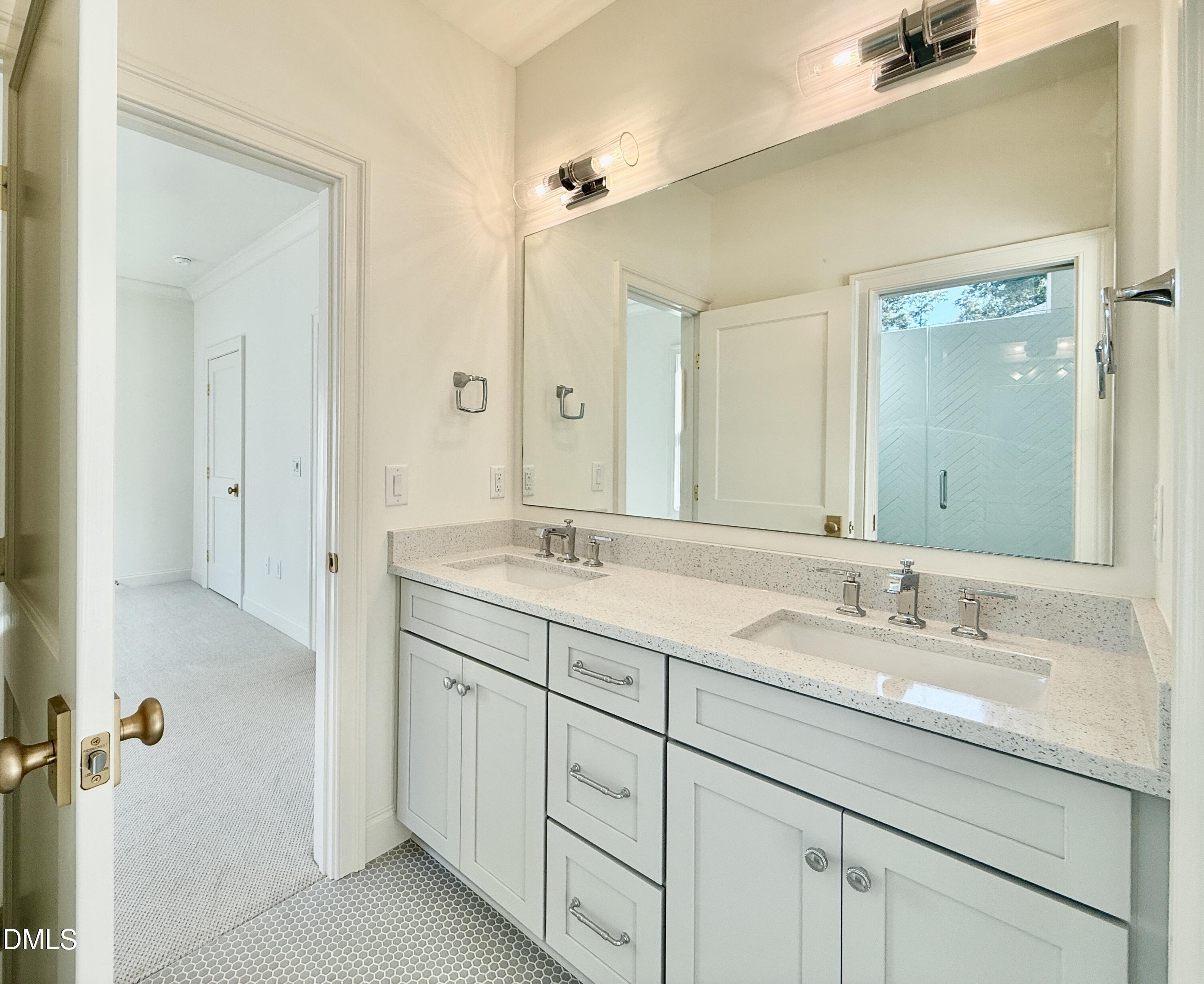 1229 Dixie Trail