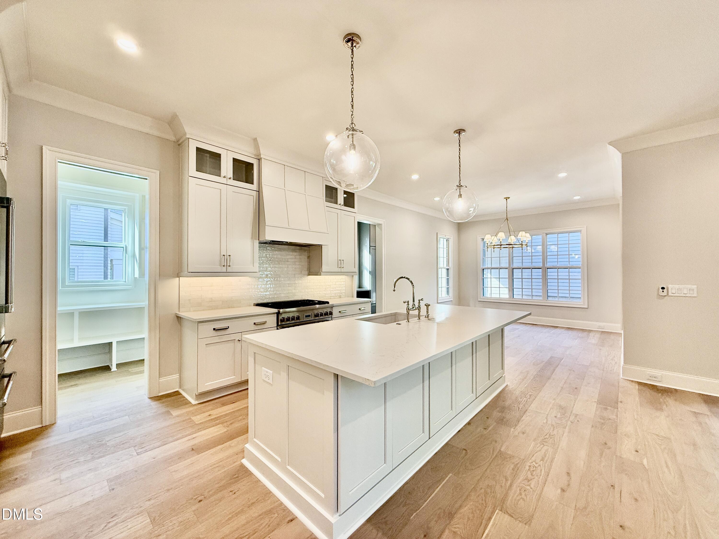 1229 Dixie Trail