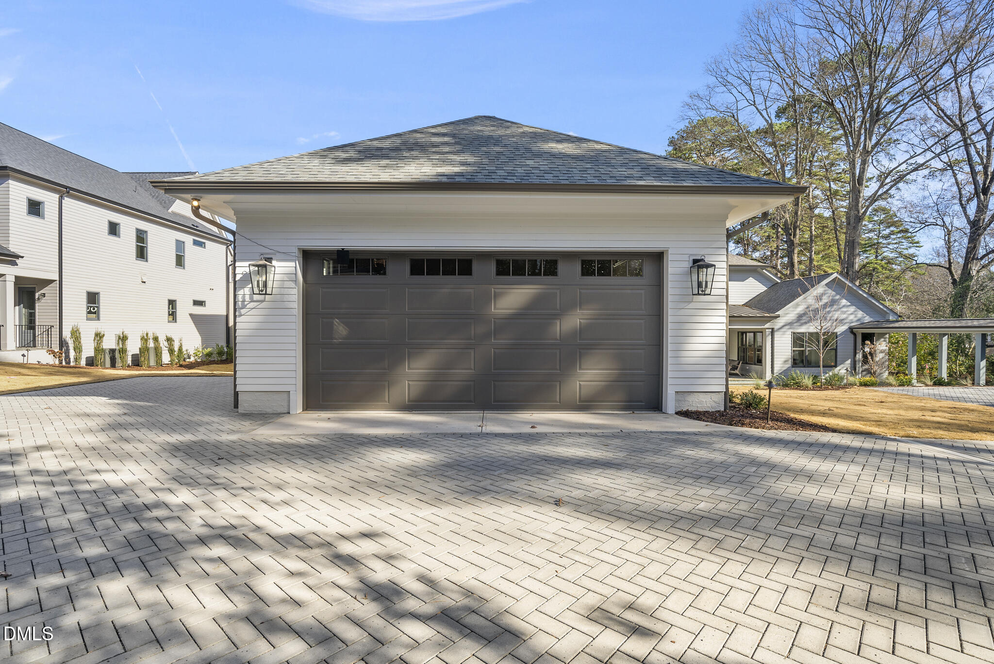 1225 Dixie Trail