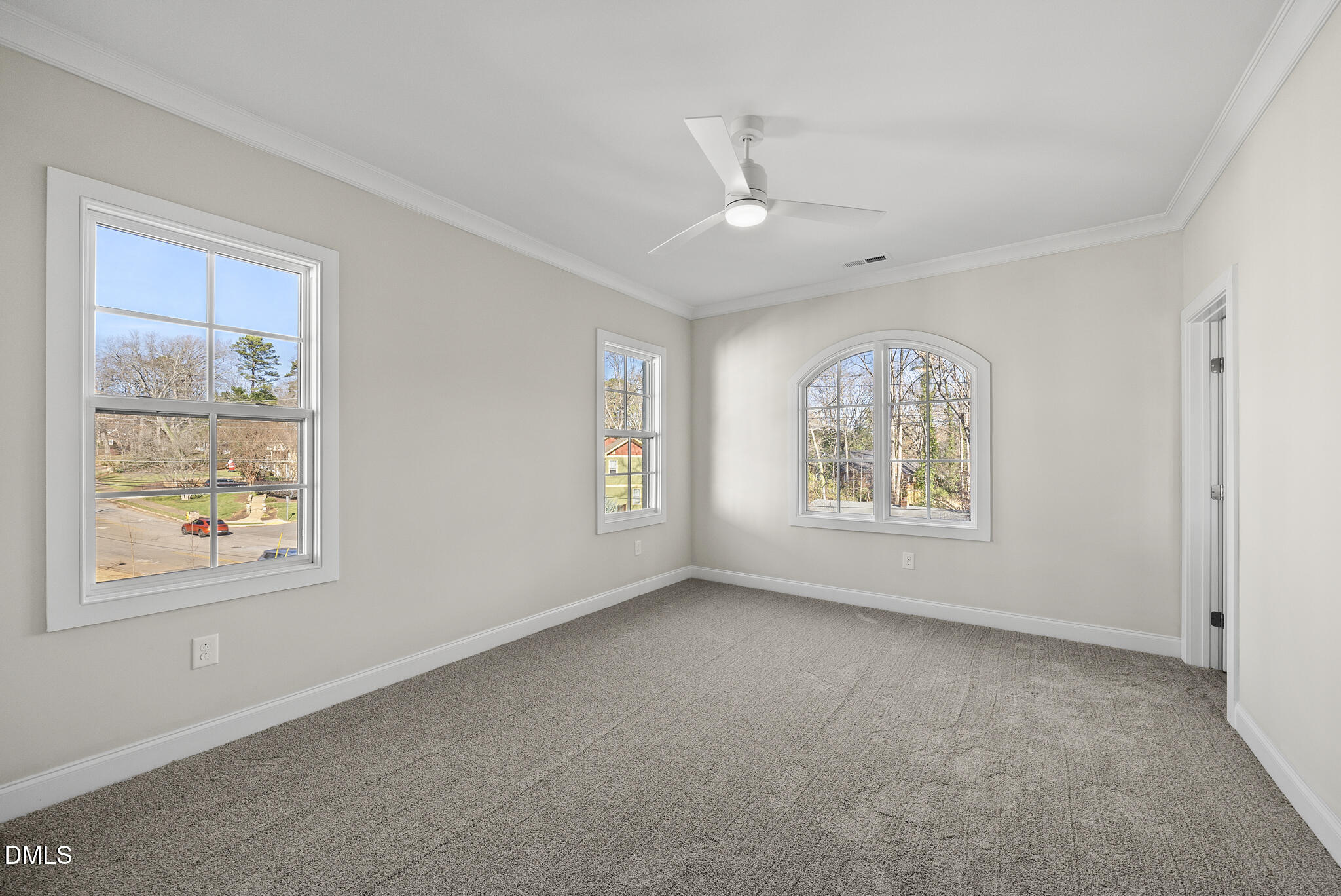 1221 Dixie Trail
