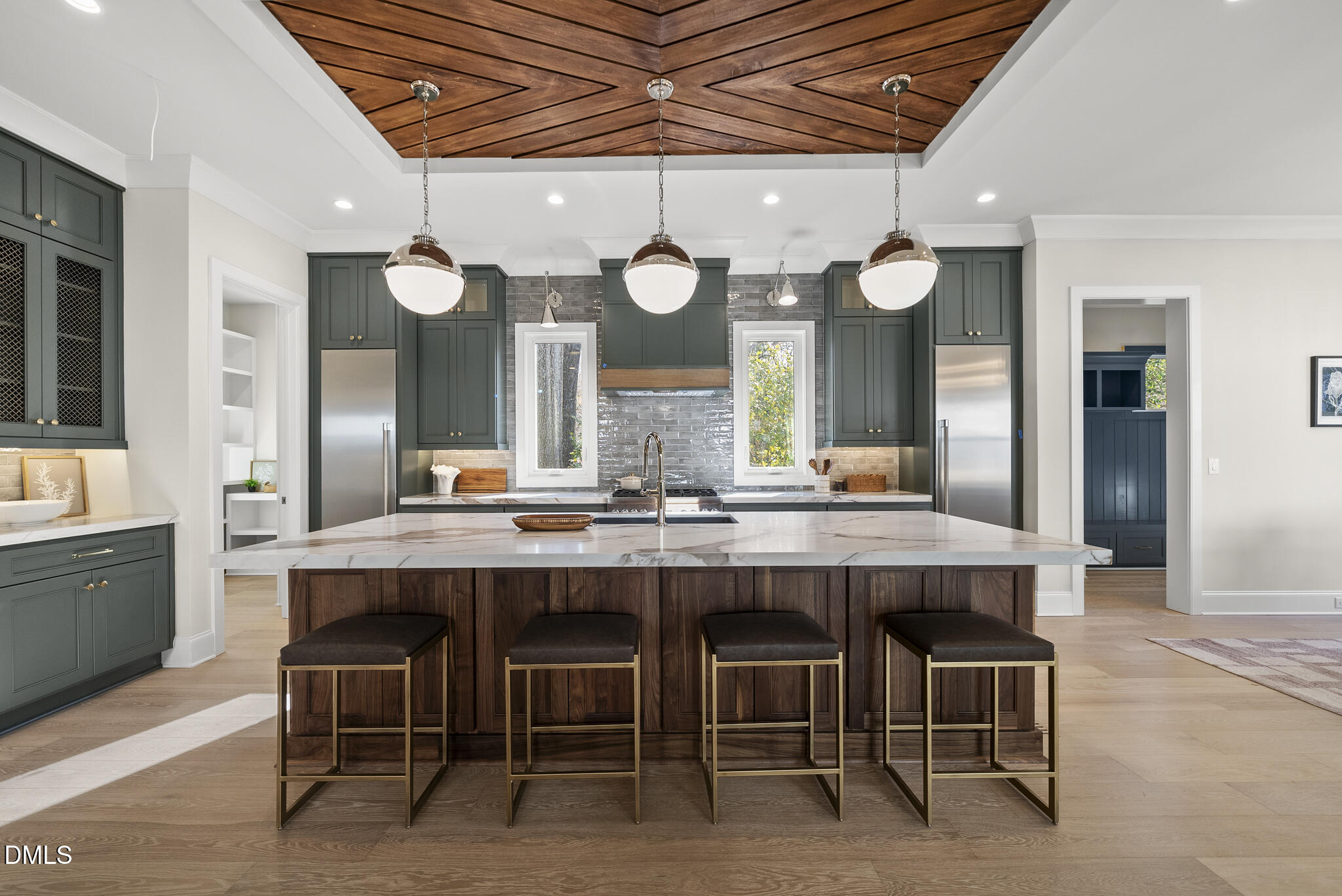 1221 Dixie Trail