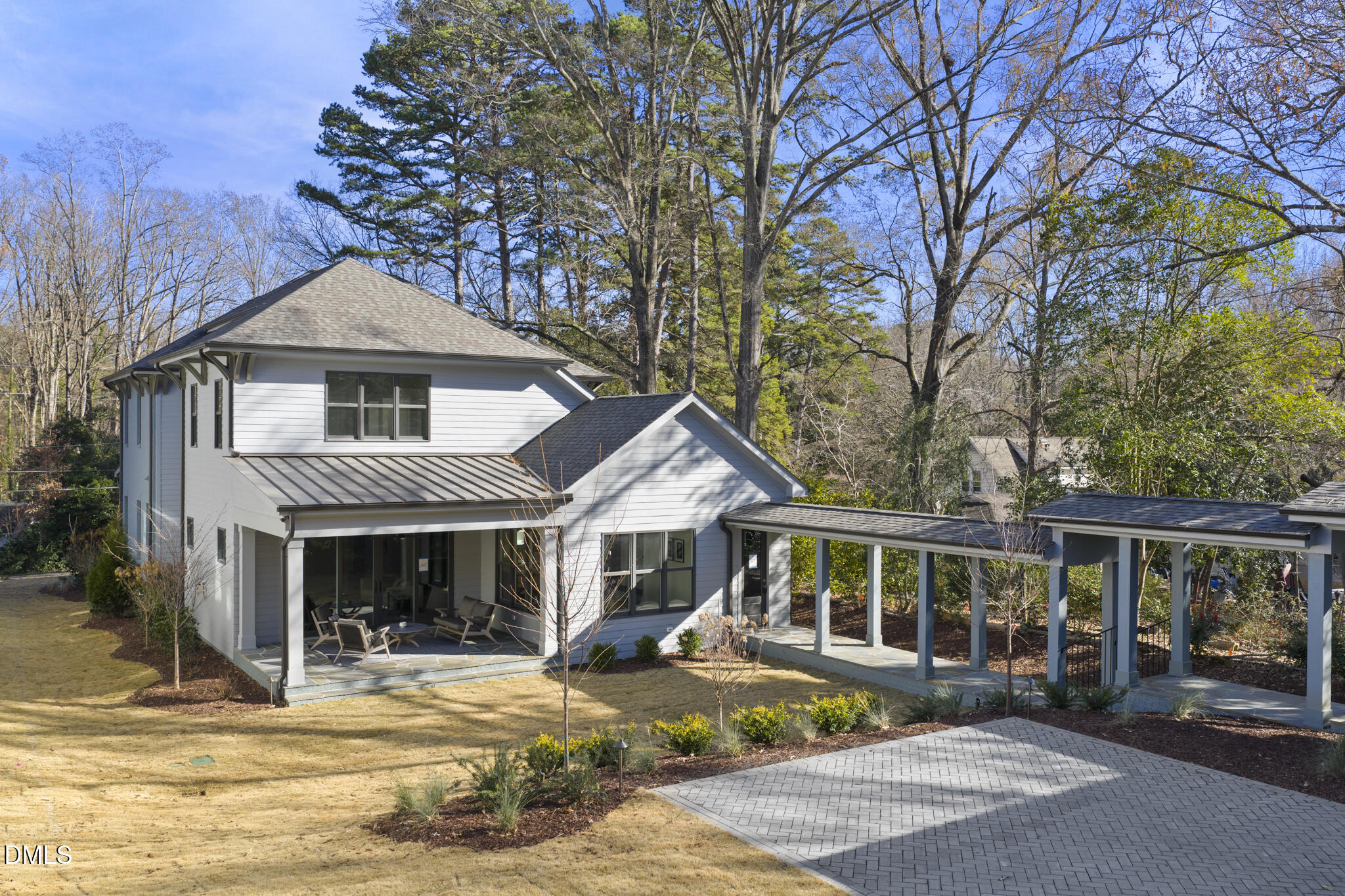 1221 Dixie Trail