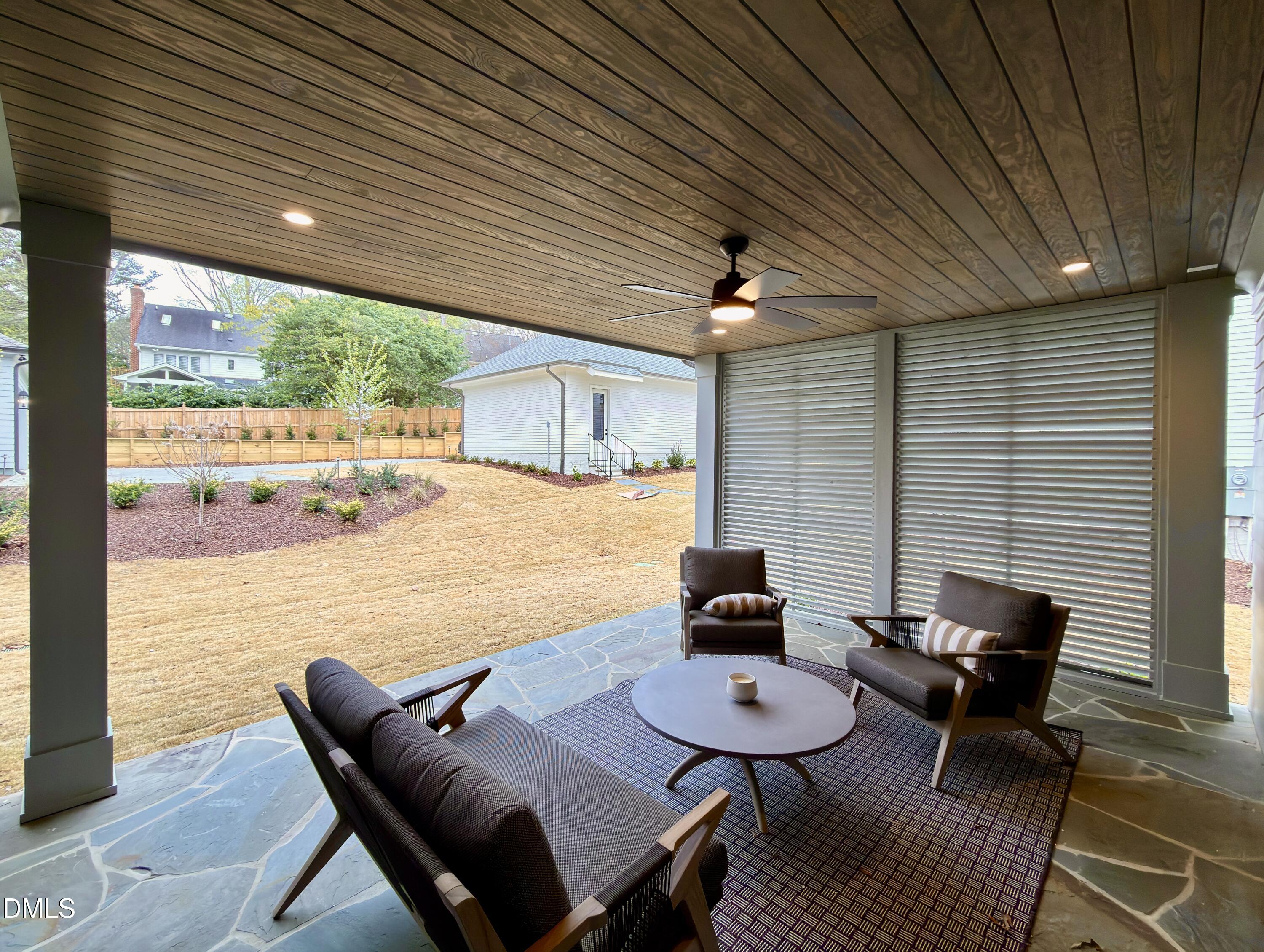 1221 Dixie Trail