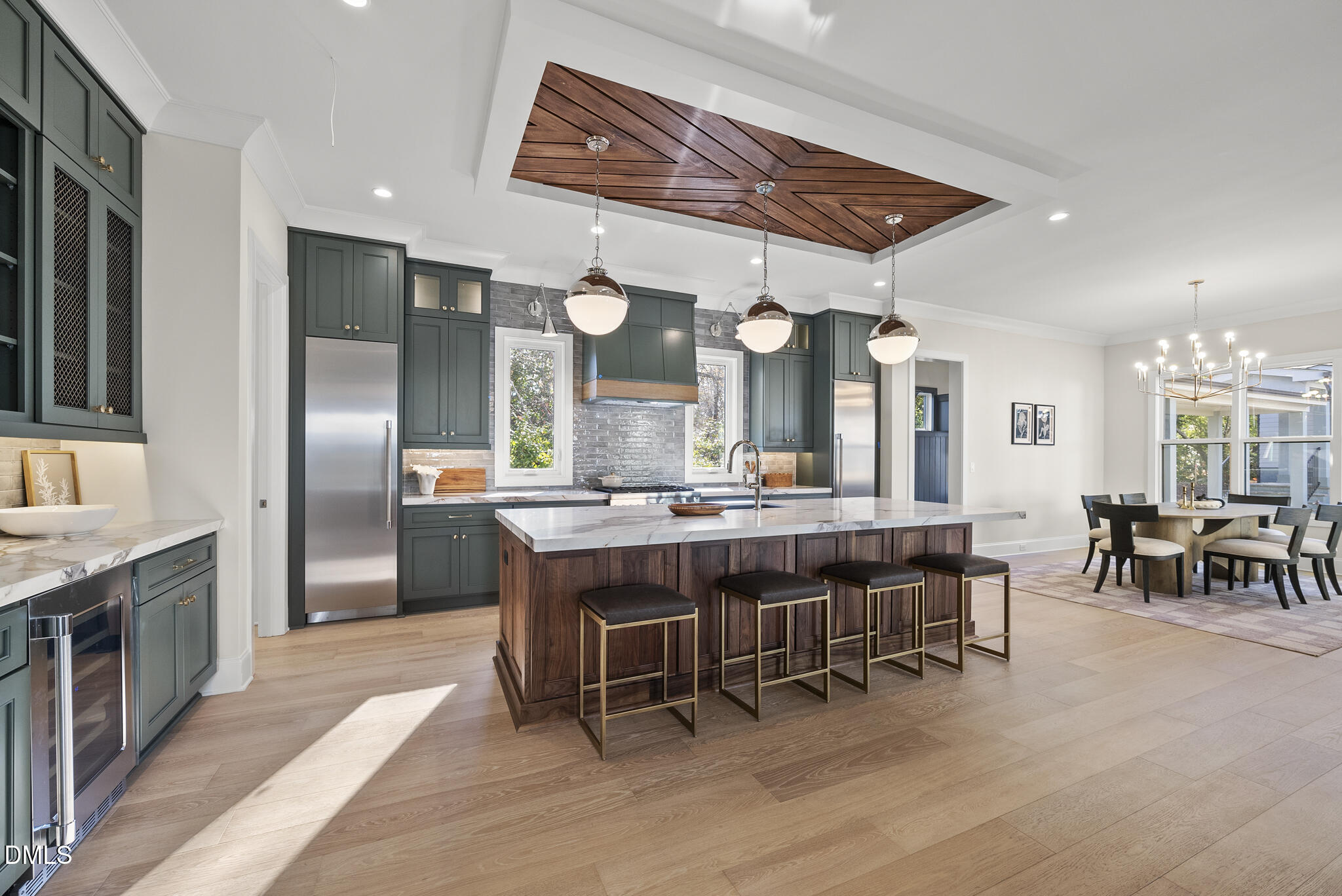 1221 Dixie Trail