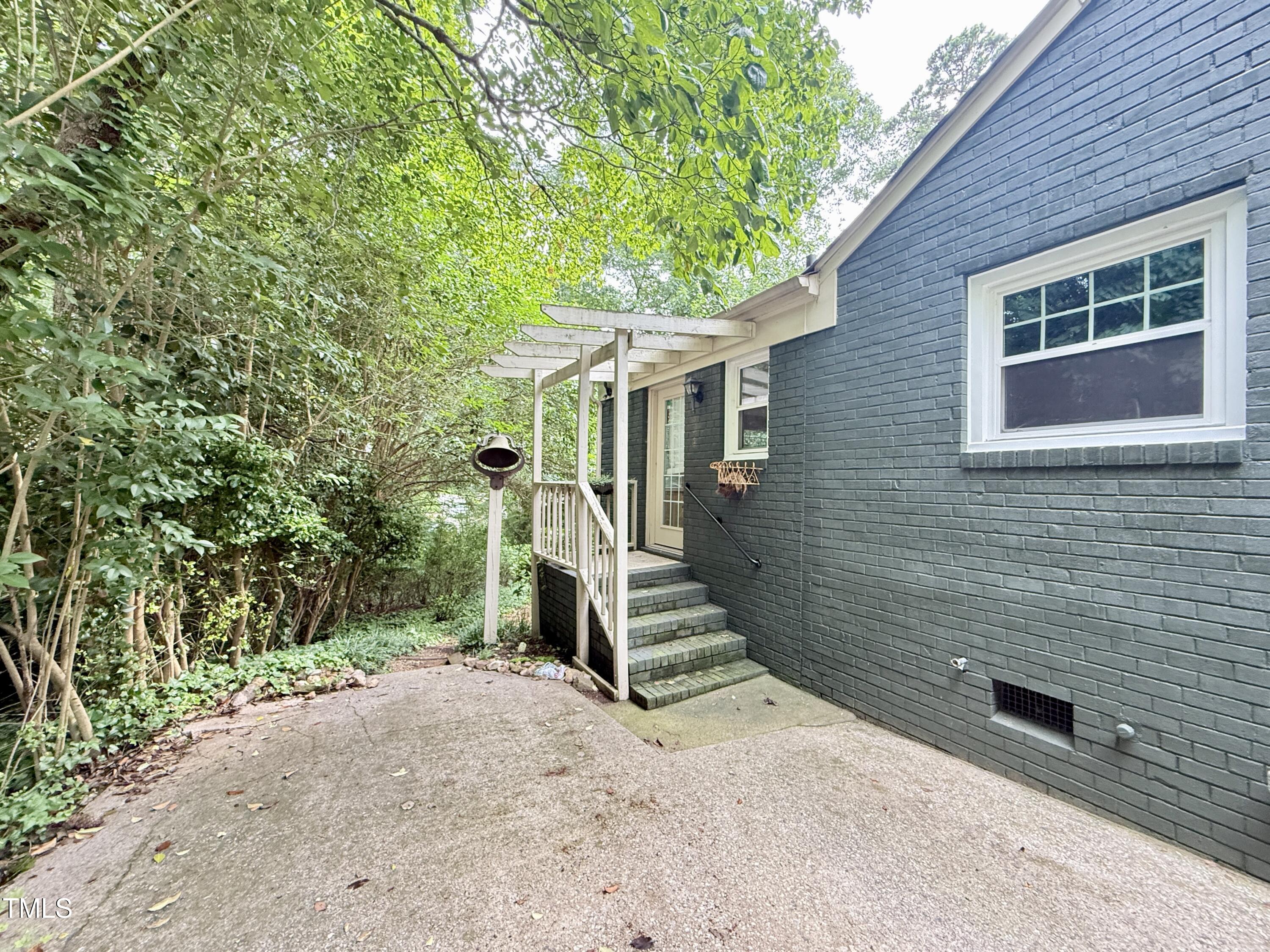 713 Macon Place