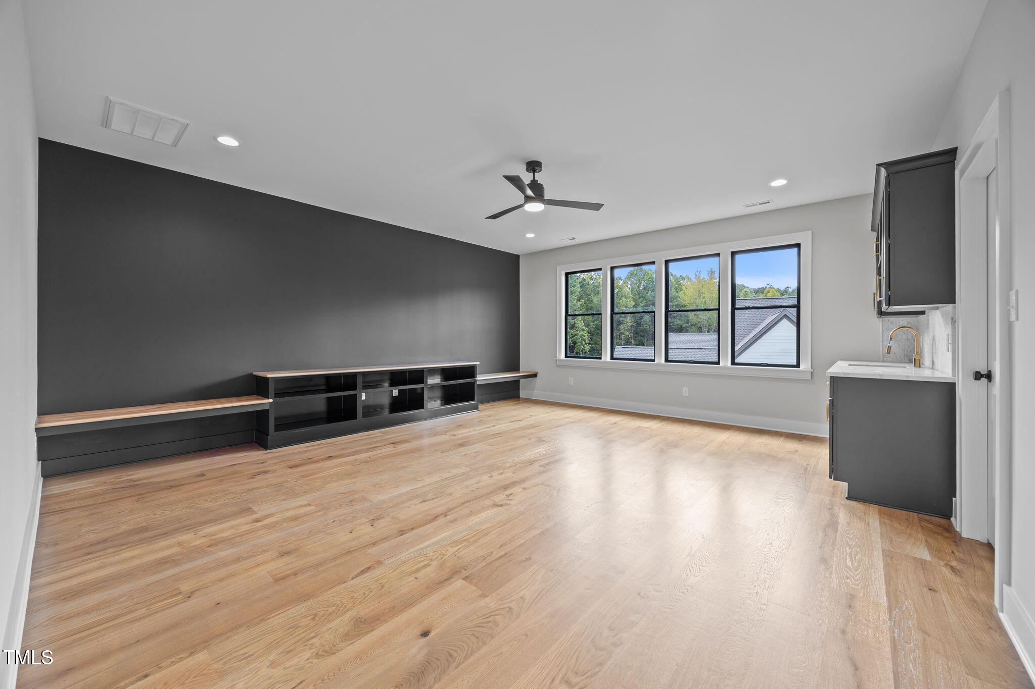 1112 Delilia Lane