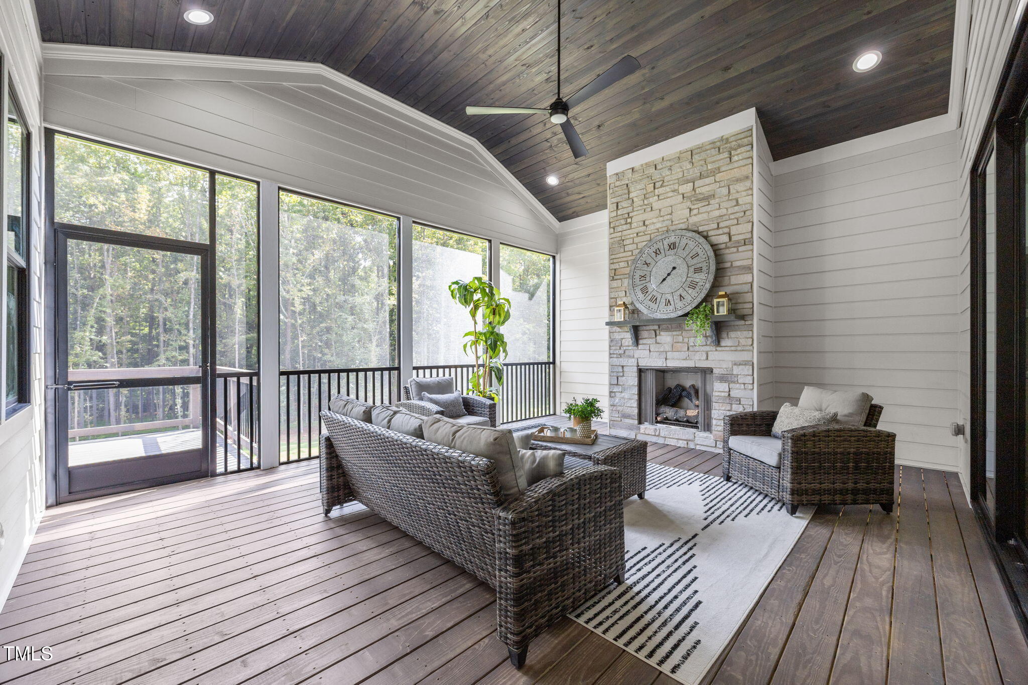 1112 Delilia Lane