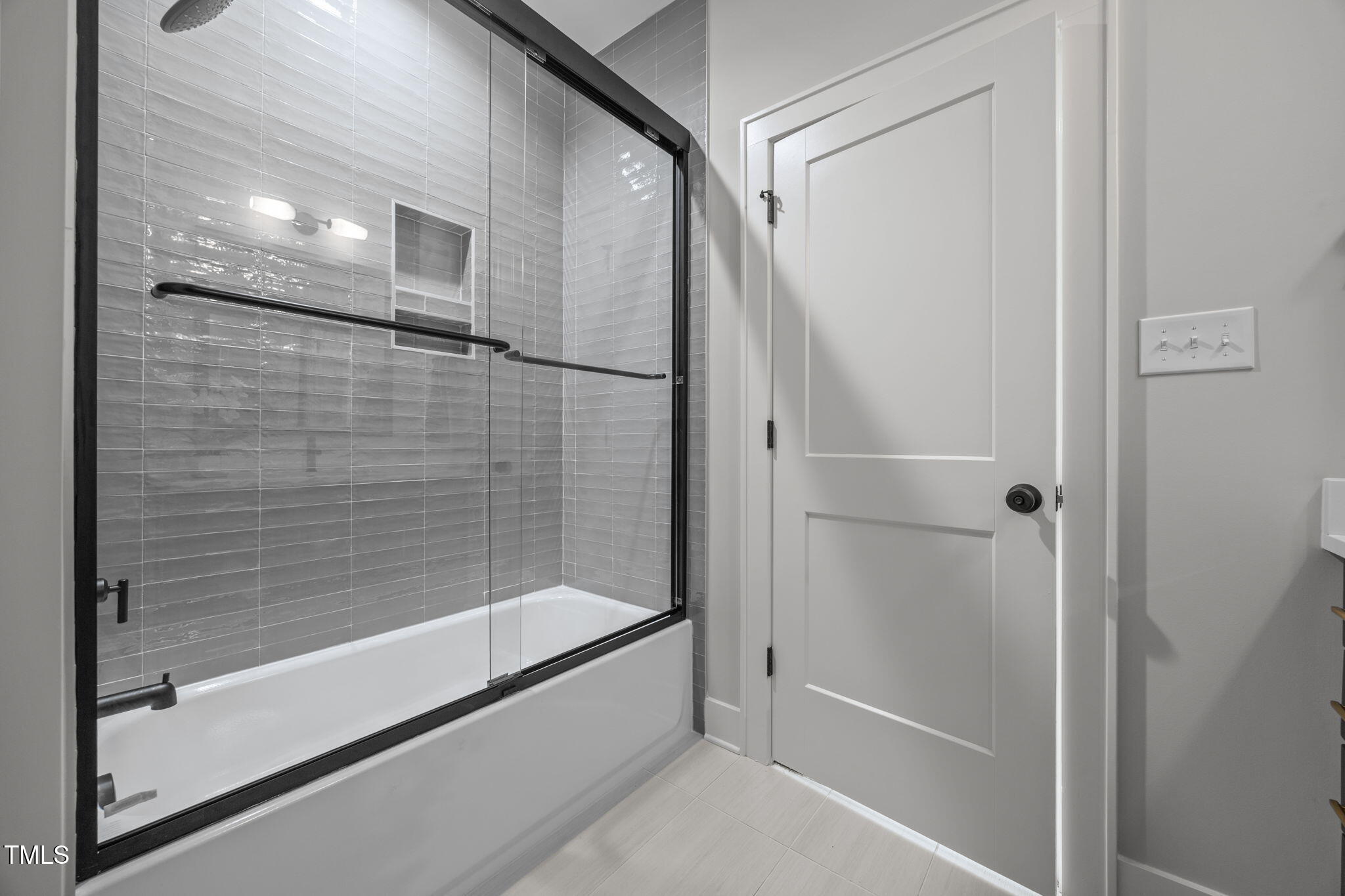 1112 Delilia Lane