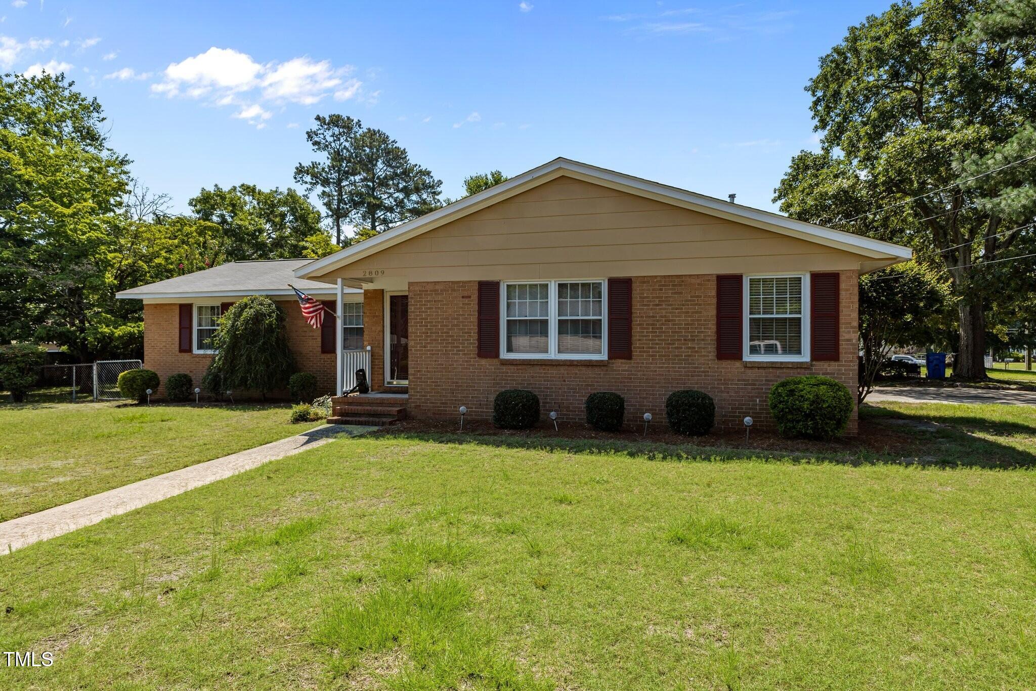 2809 Skycrest Drive