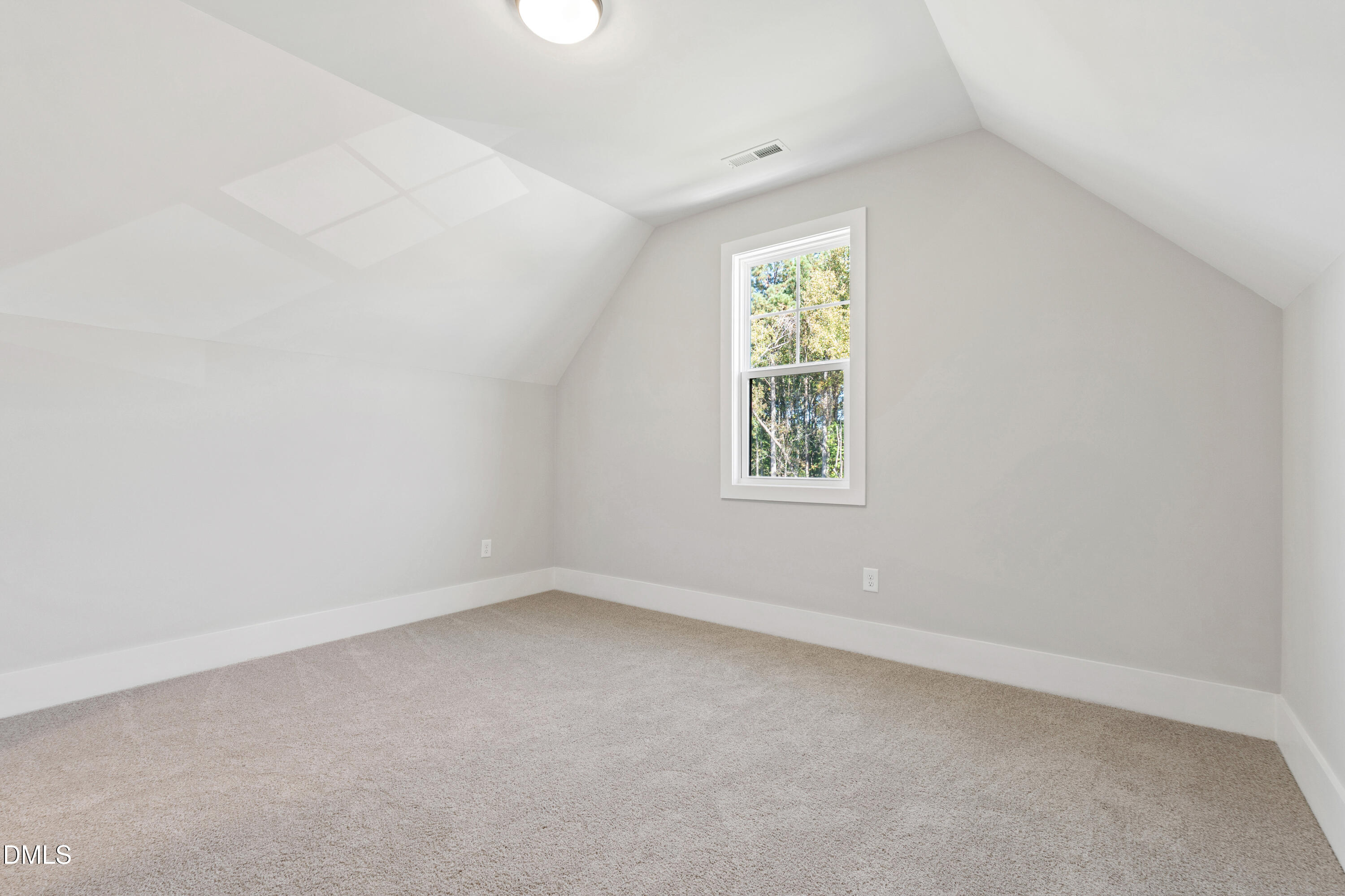 110 Broadleaf Lane