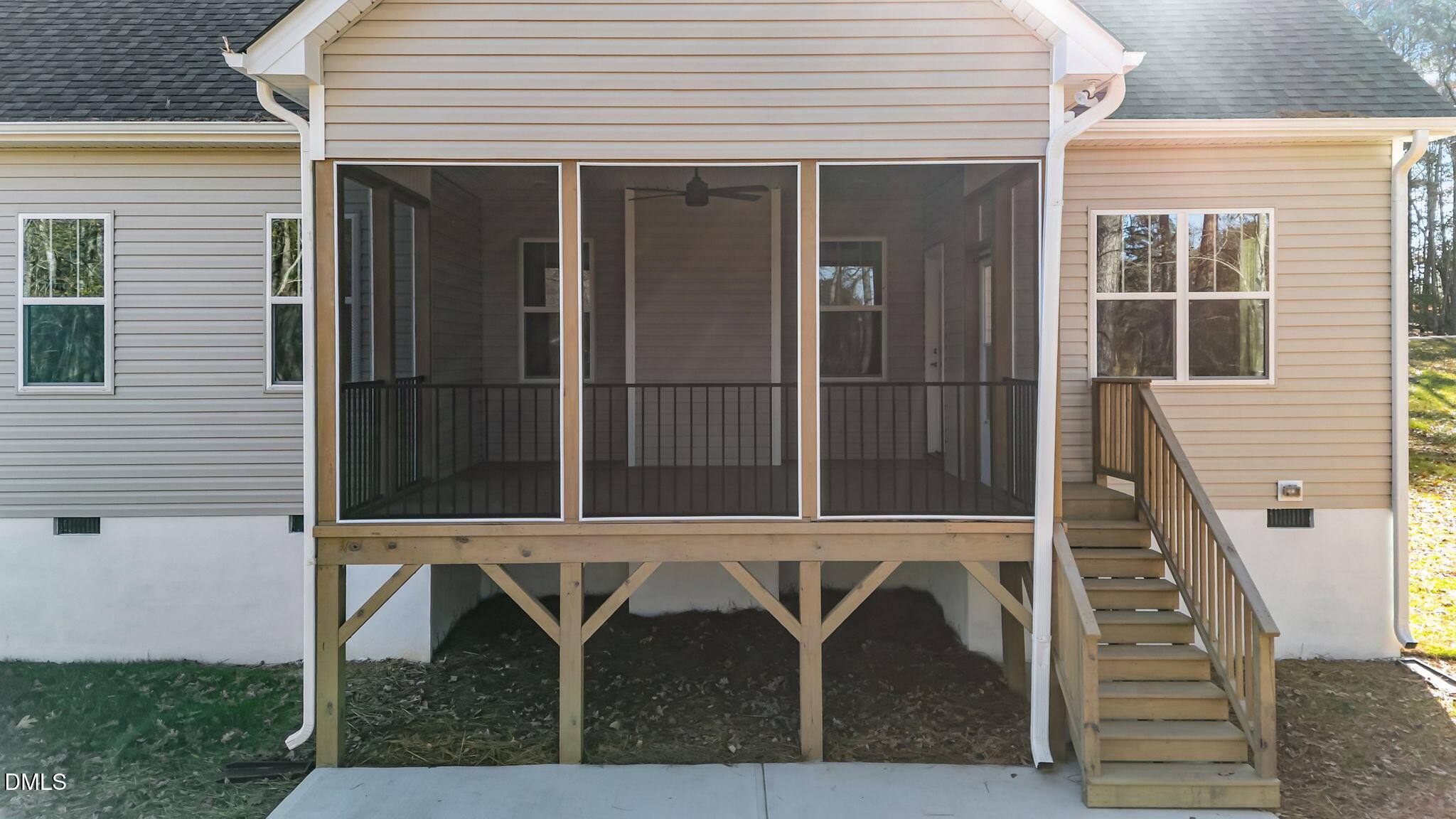 25 Autumnwood Lane