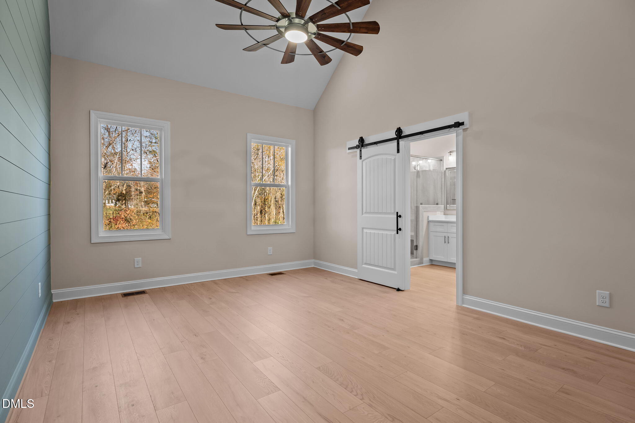 25 Autumnwood Lane