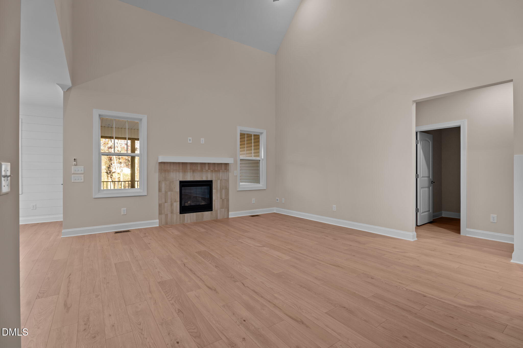 25 Autumnwood Lane