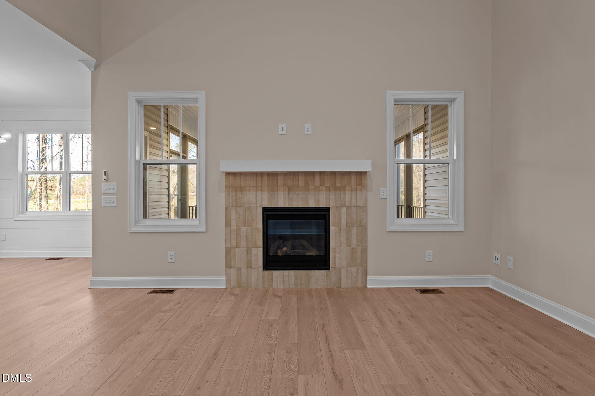 25 Autumnwood Lane