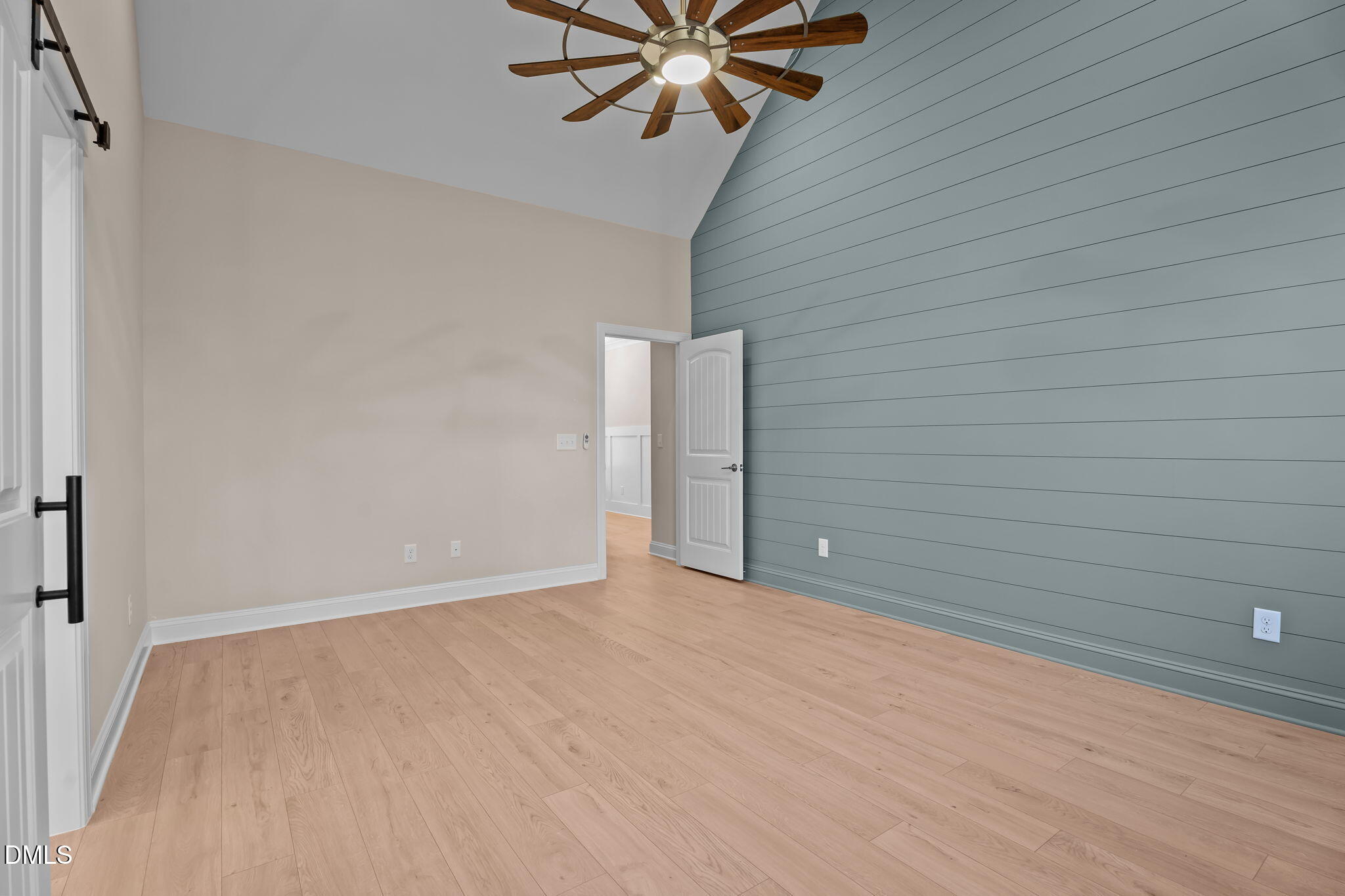 25 Autumnwood Lane