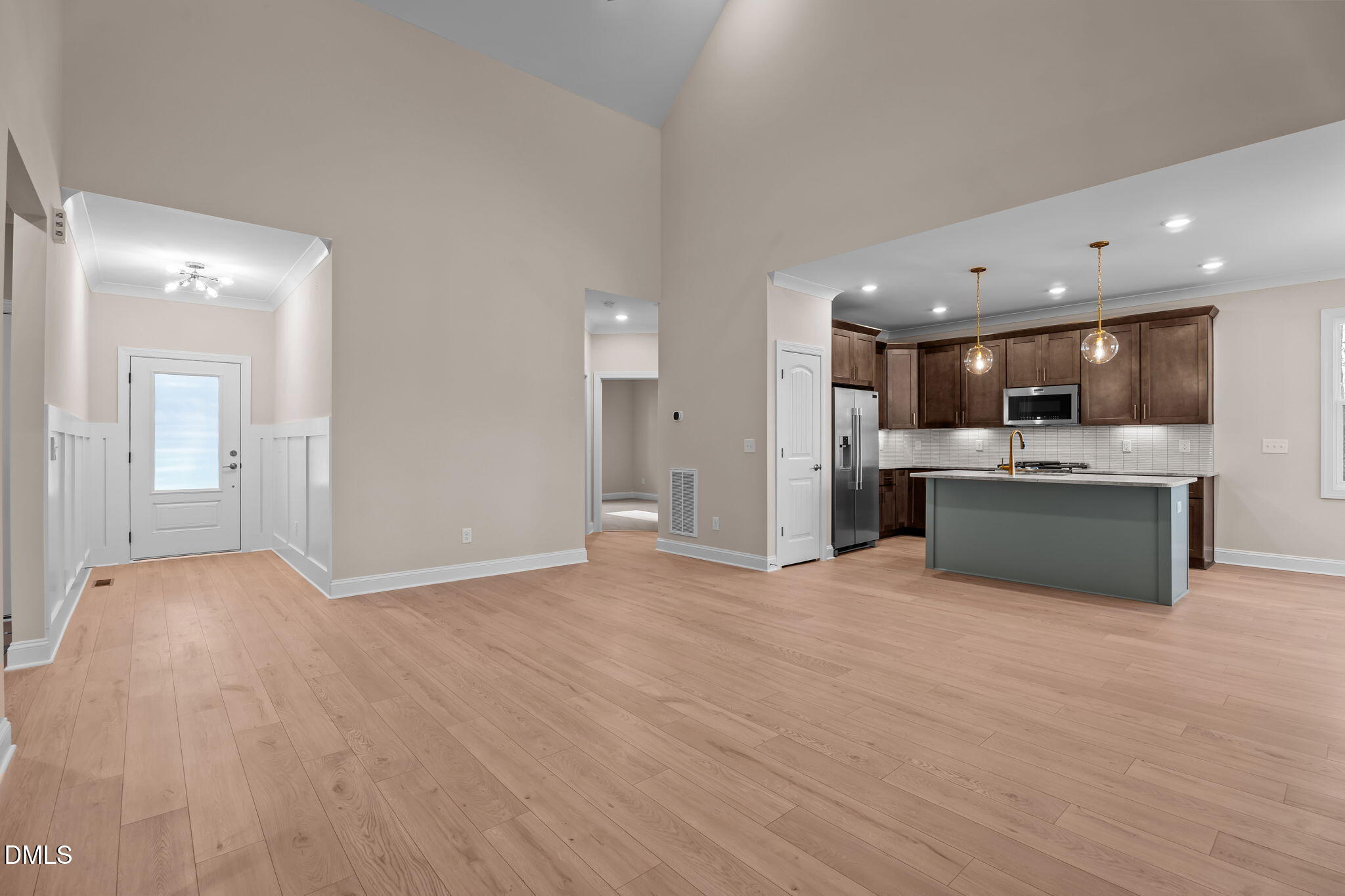 25 Autumnwood Lane
