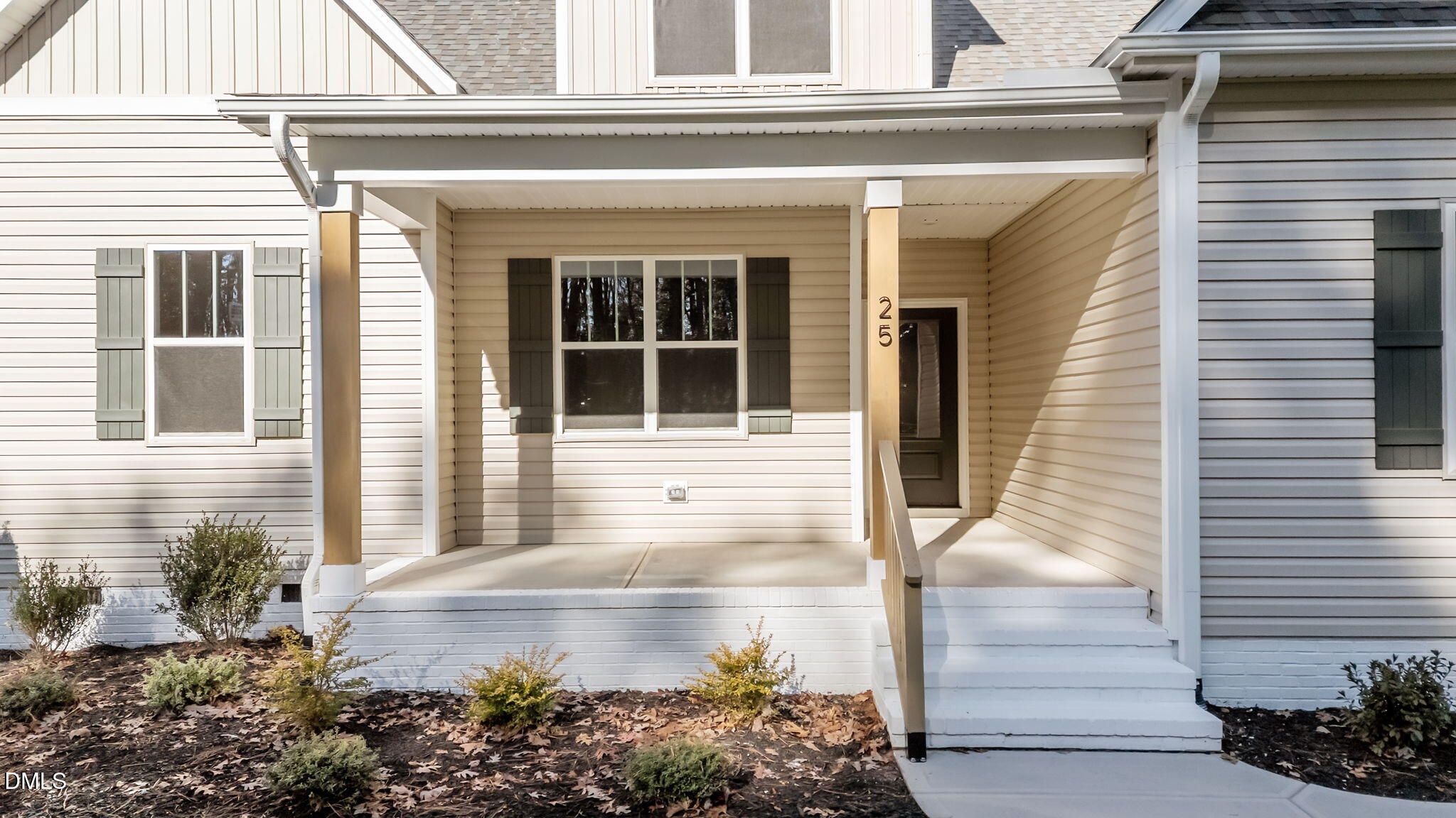 25 Autumnwood Lane