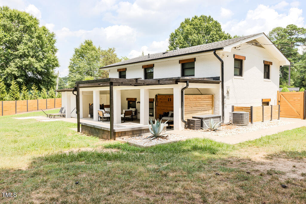 1523 Ivy Lane