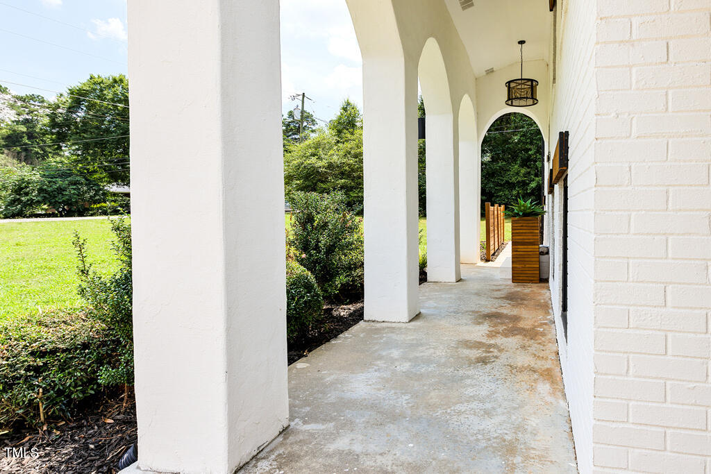 1523 Ivy Lane