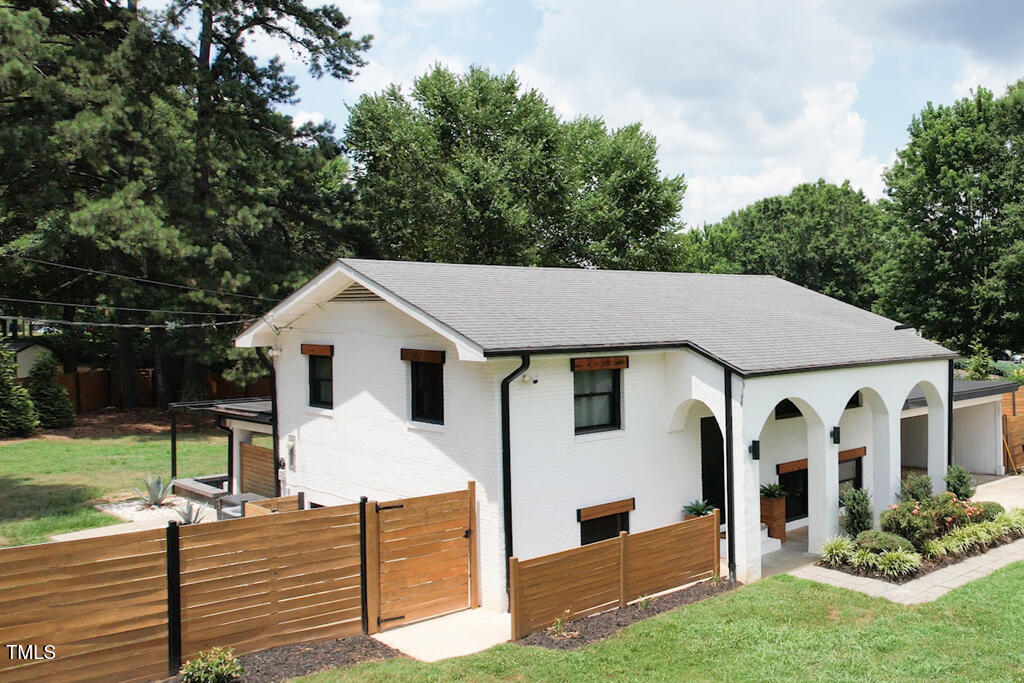 1523 Ivy Lane