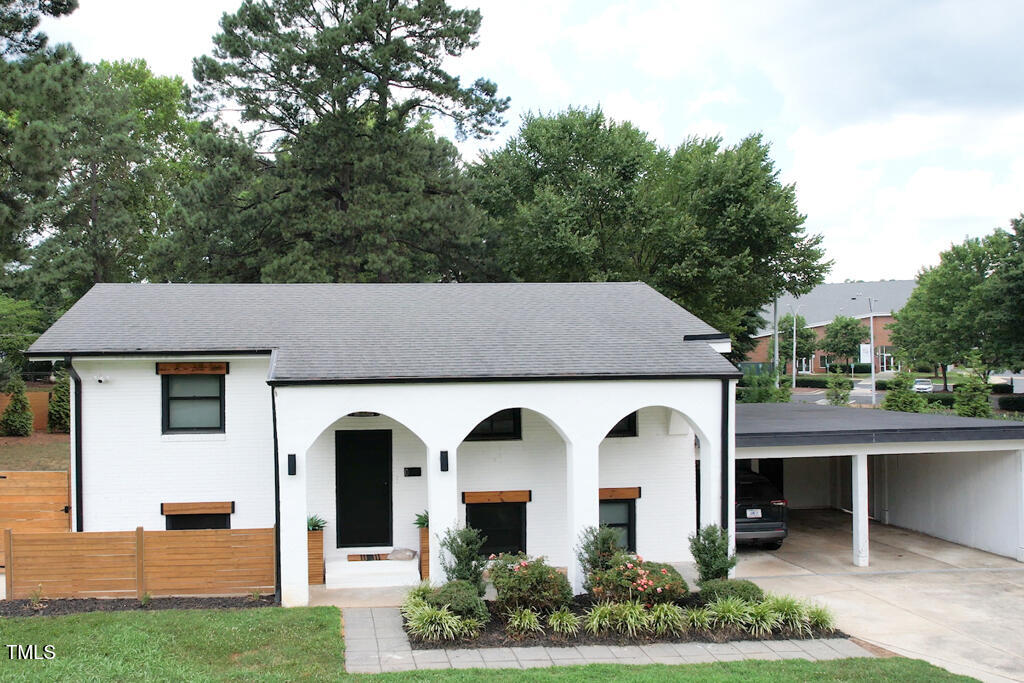 1523 Ivy Lane