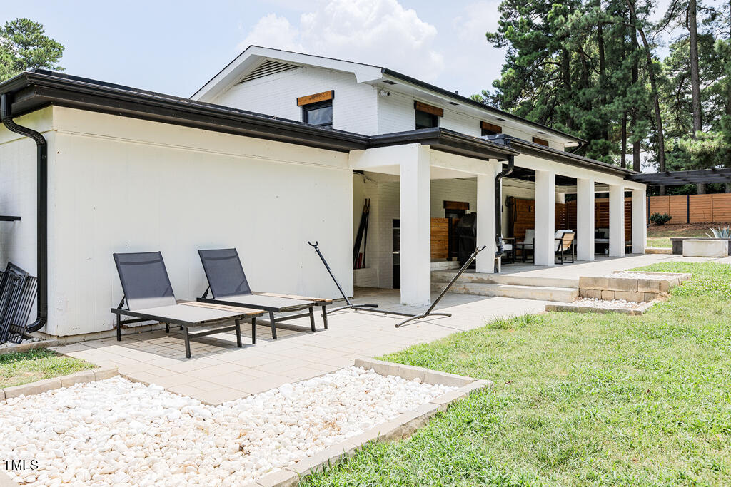 1523 Ivy Lane