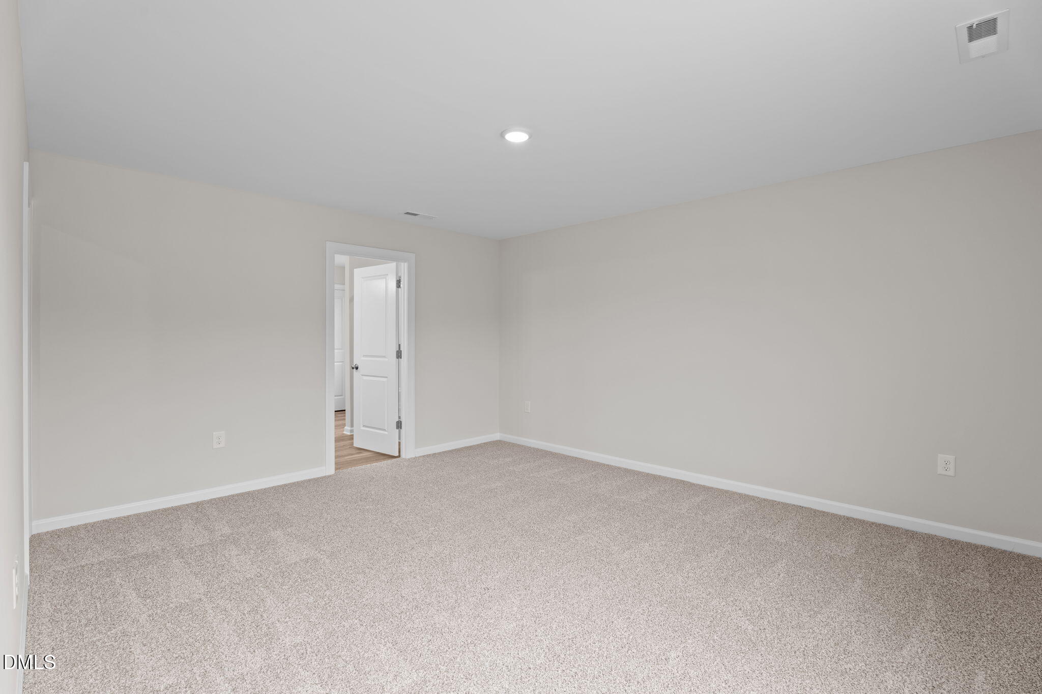 9122 Phoenix Court