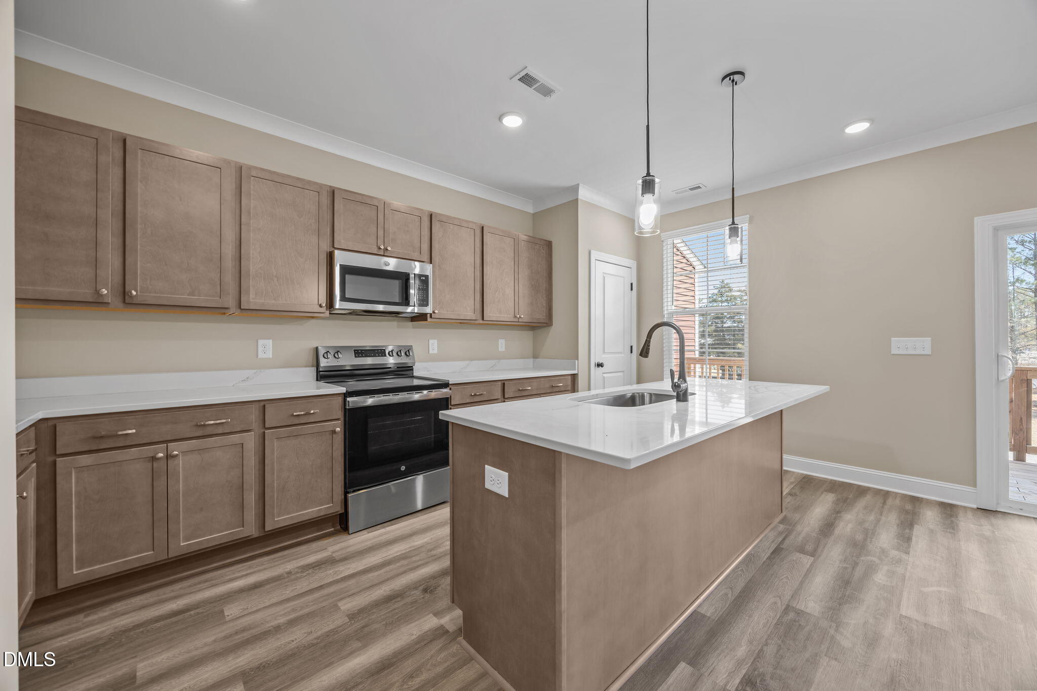 145 Pearl Street # 10