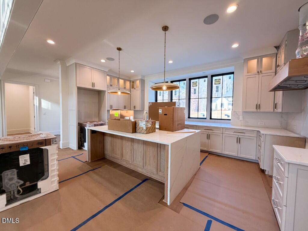 1513 Rock Dove Way