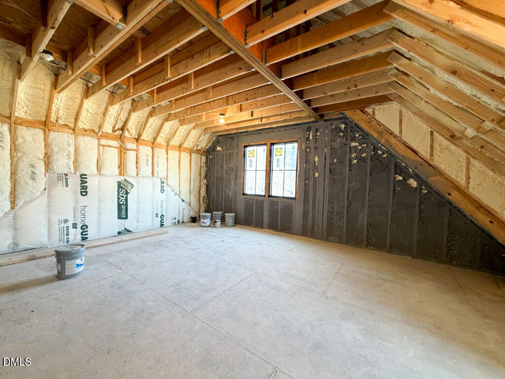 1513 Rock Dove Way