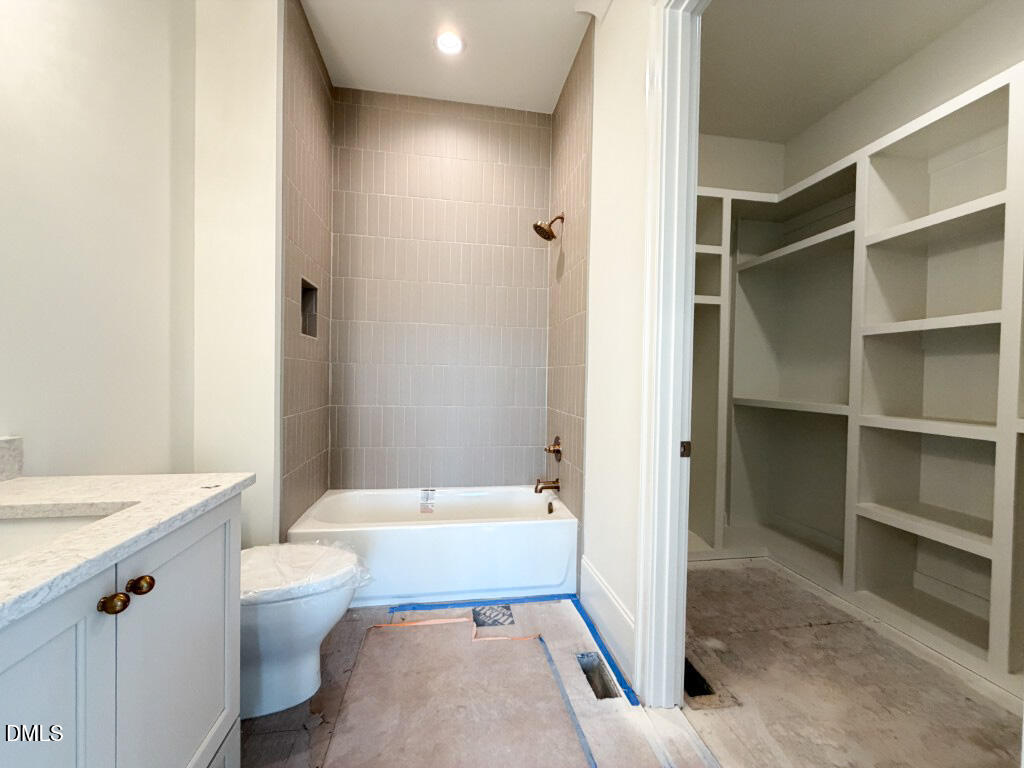 1513 Rock Dove Way