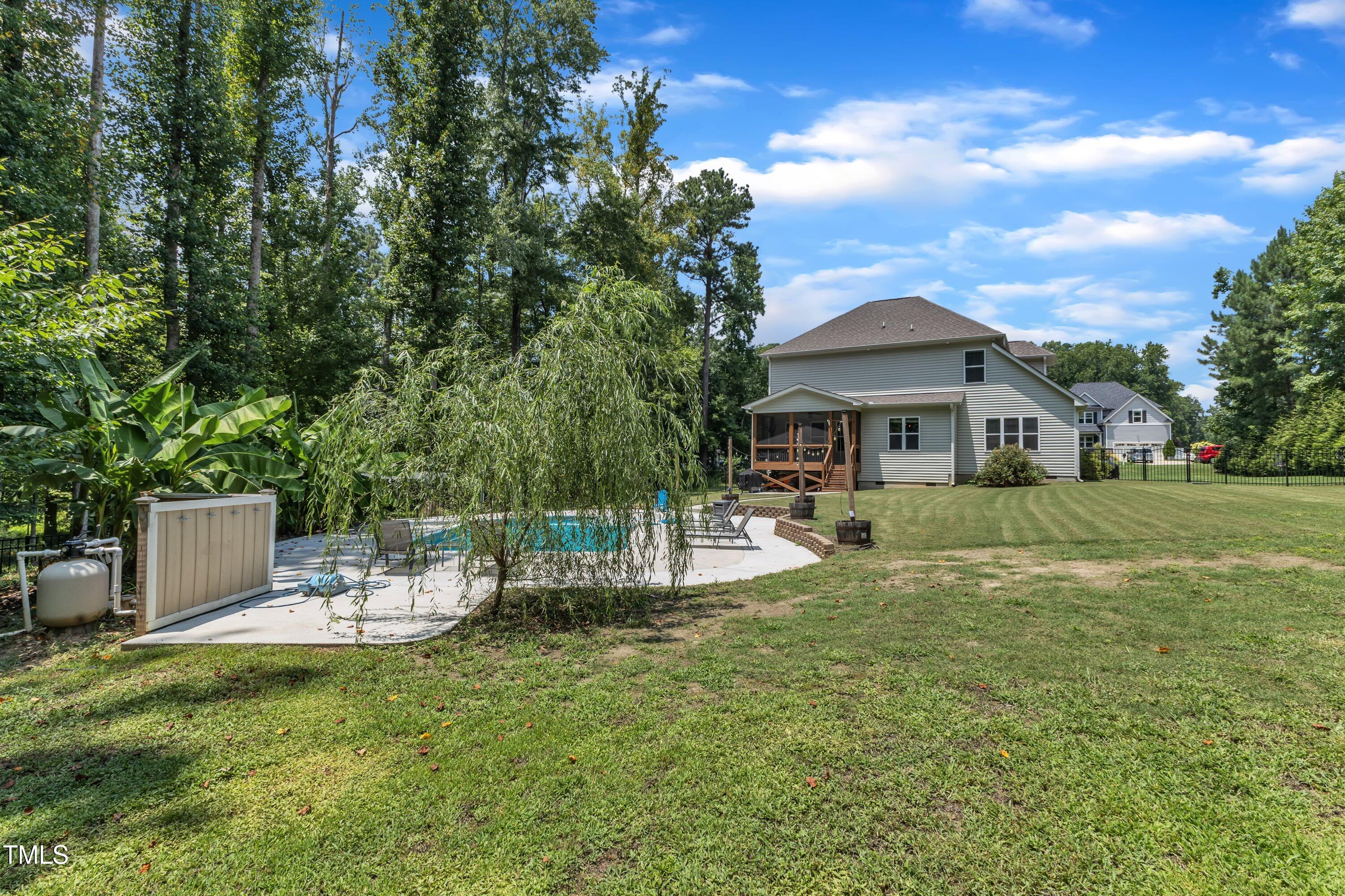 1725 River Club Way