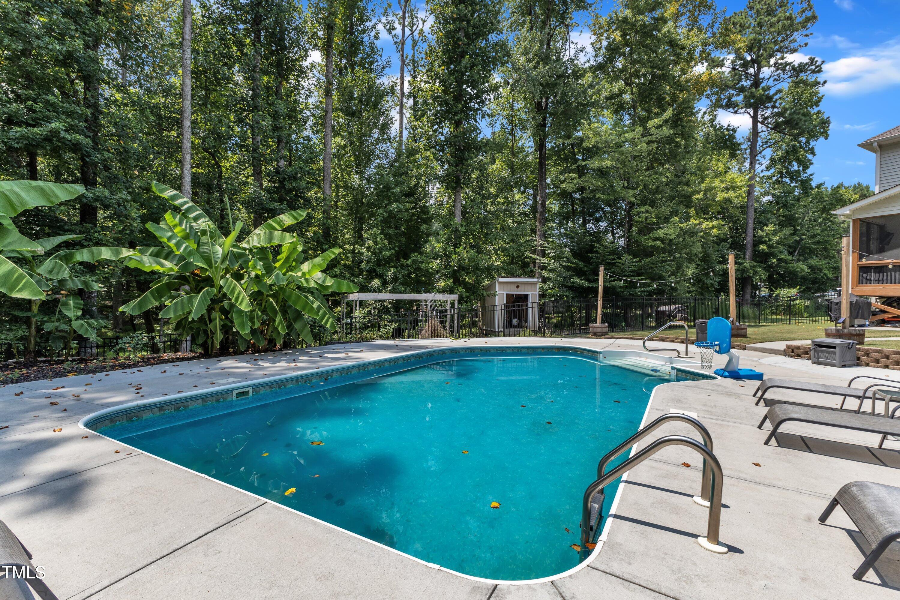 1725 River Club Way