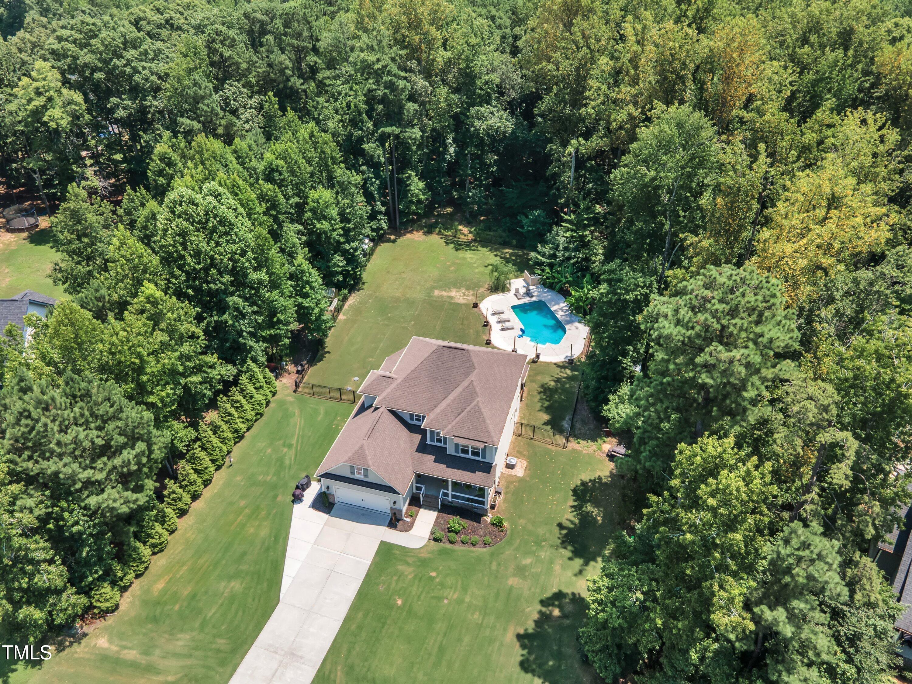 1725 River Club Way