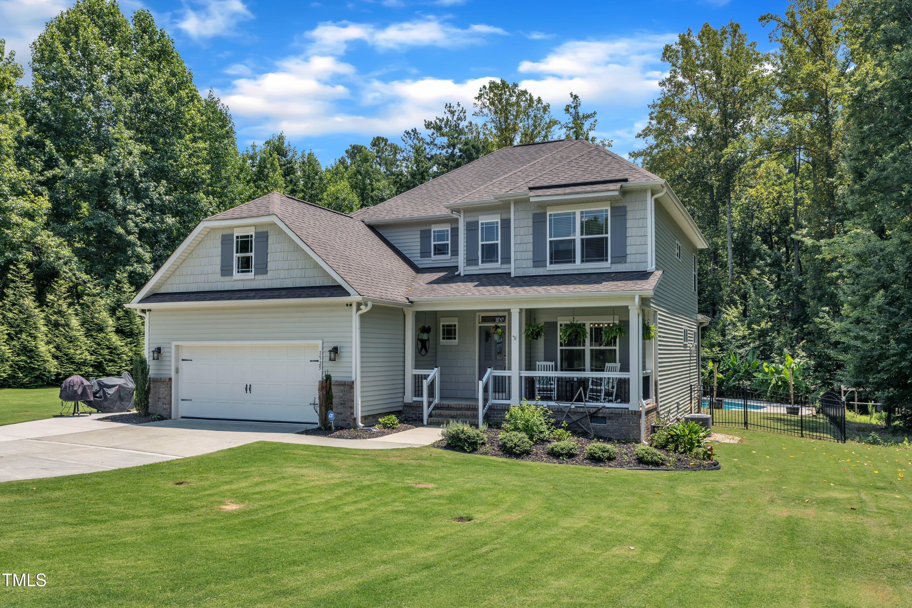 1725 River Club Way
