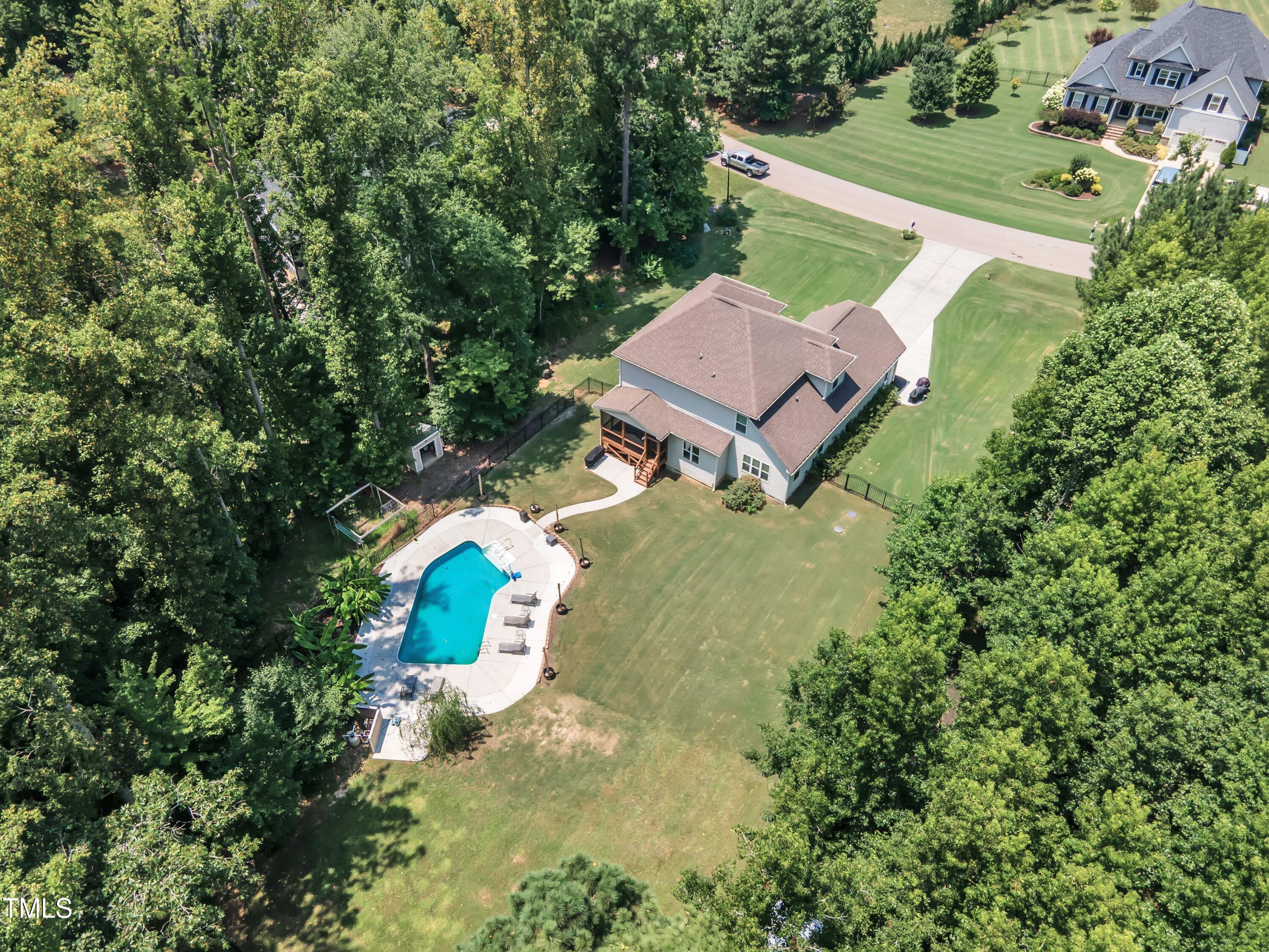 1725 River Club Way