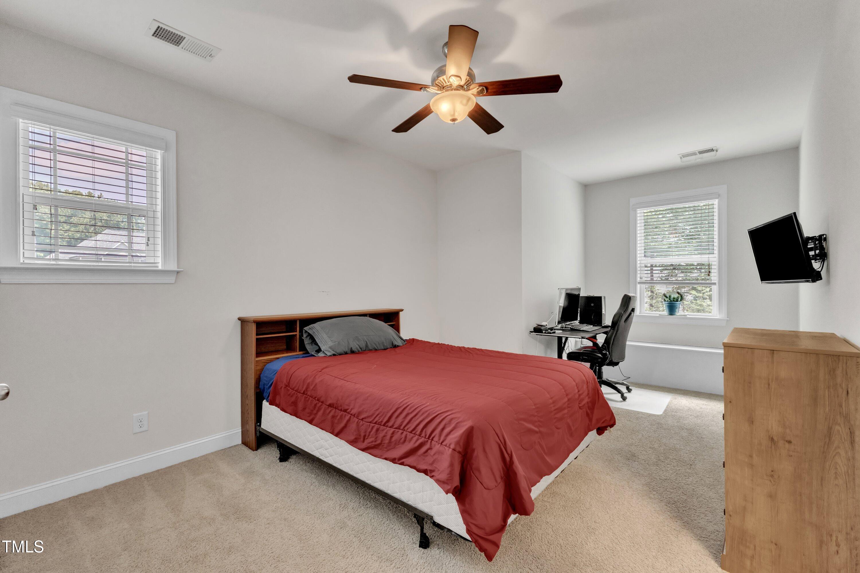 1725 River Club Way