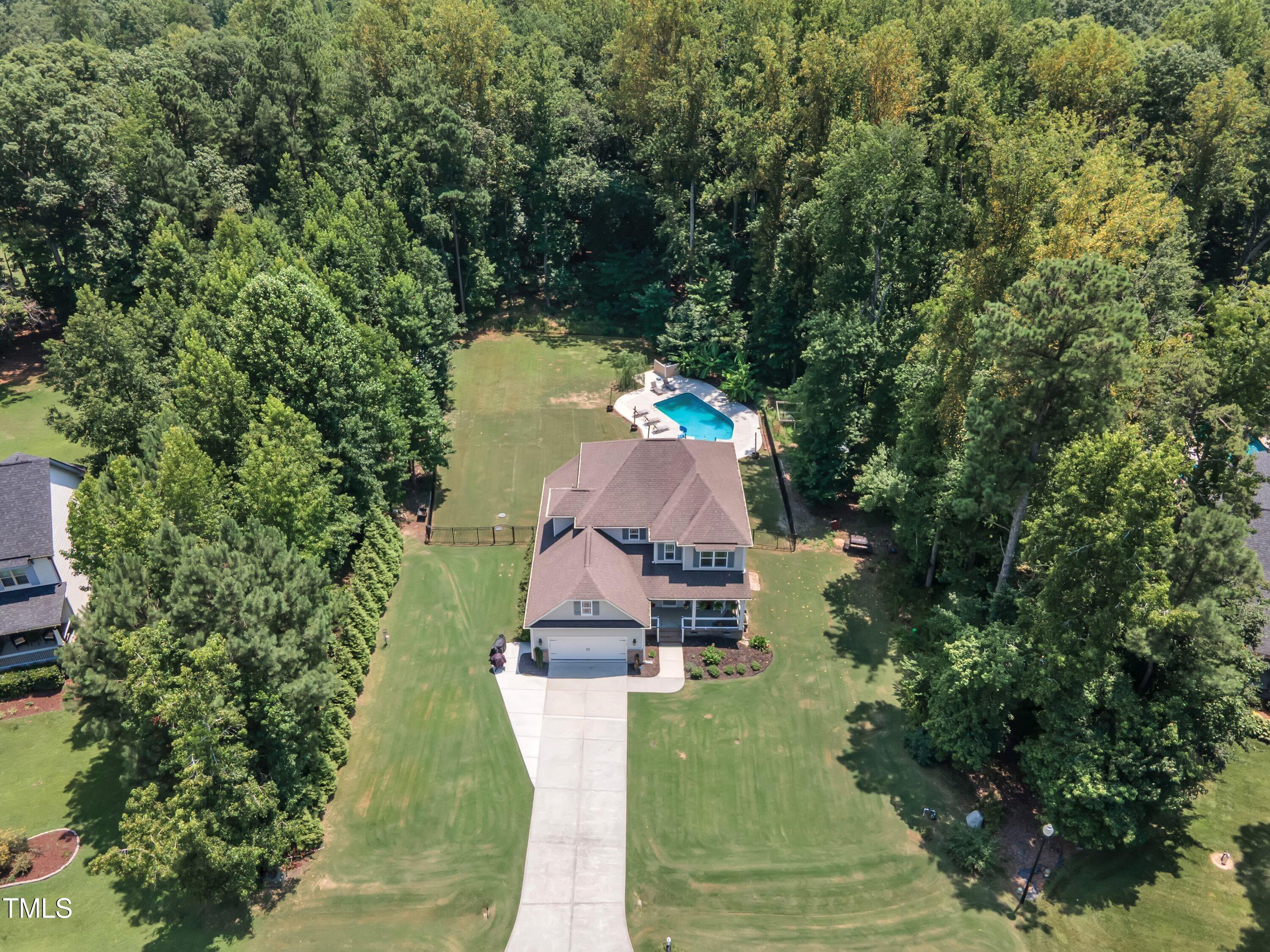 1725 River Club Way