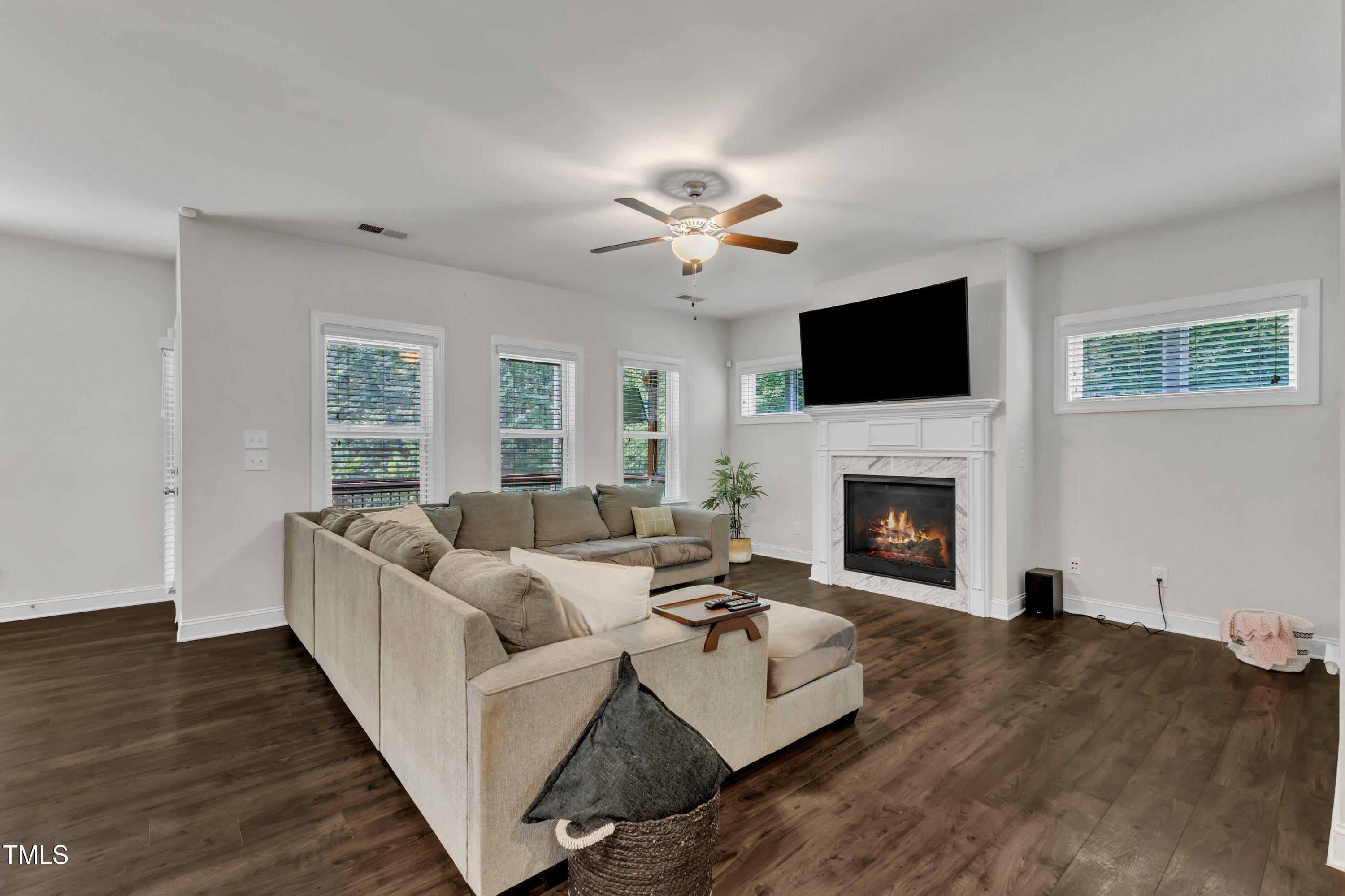 1725 River Club Way