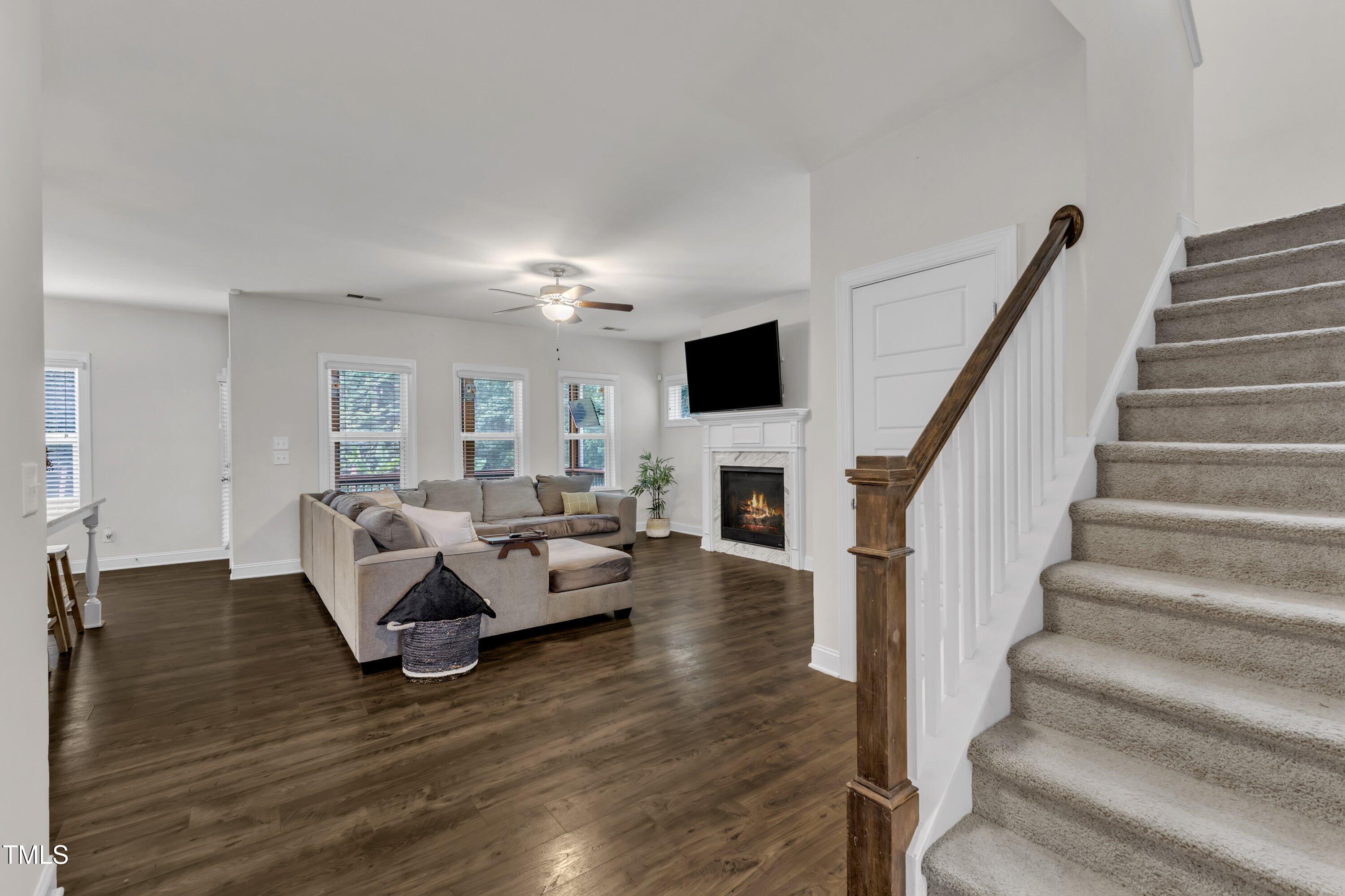 1725 River Club Way