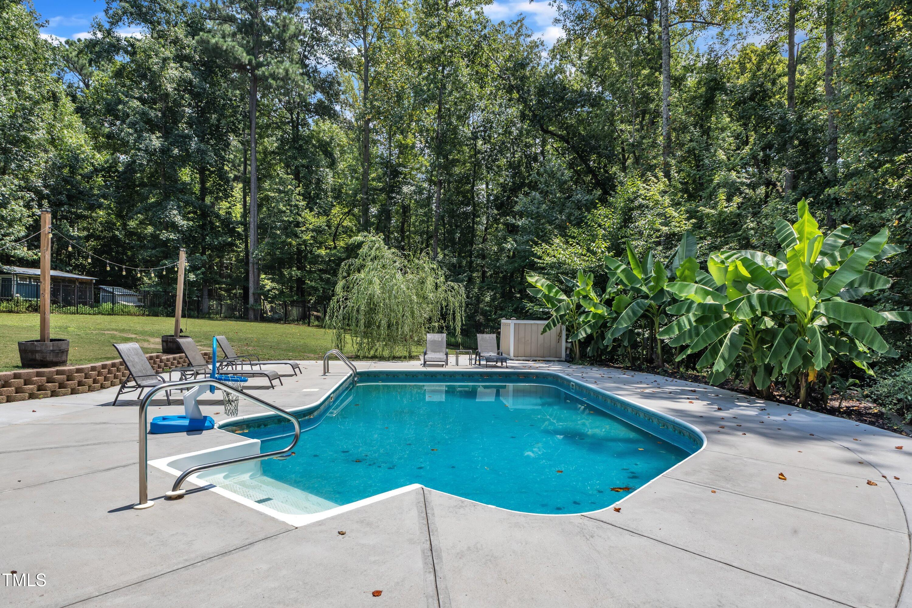 1725 River Club Way
