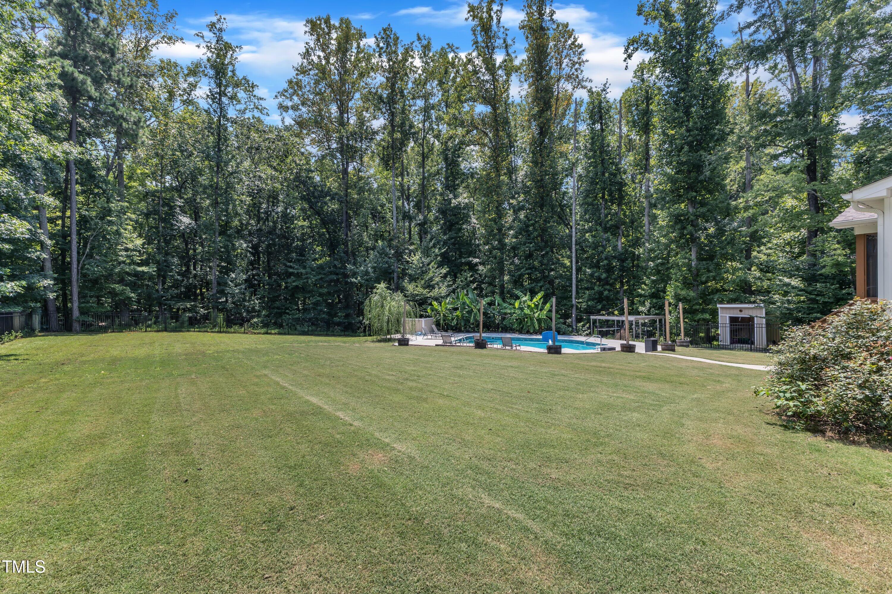 1725 River Club Way