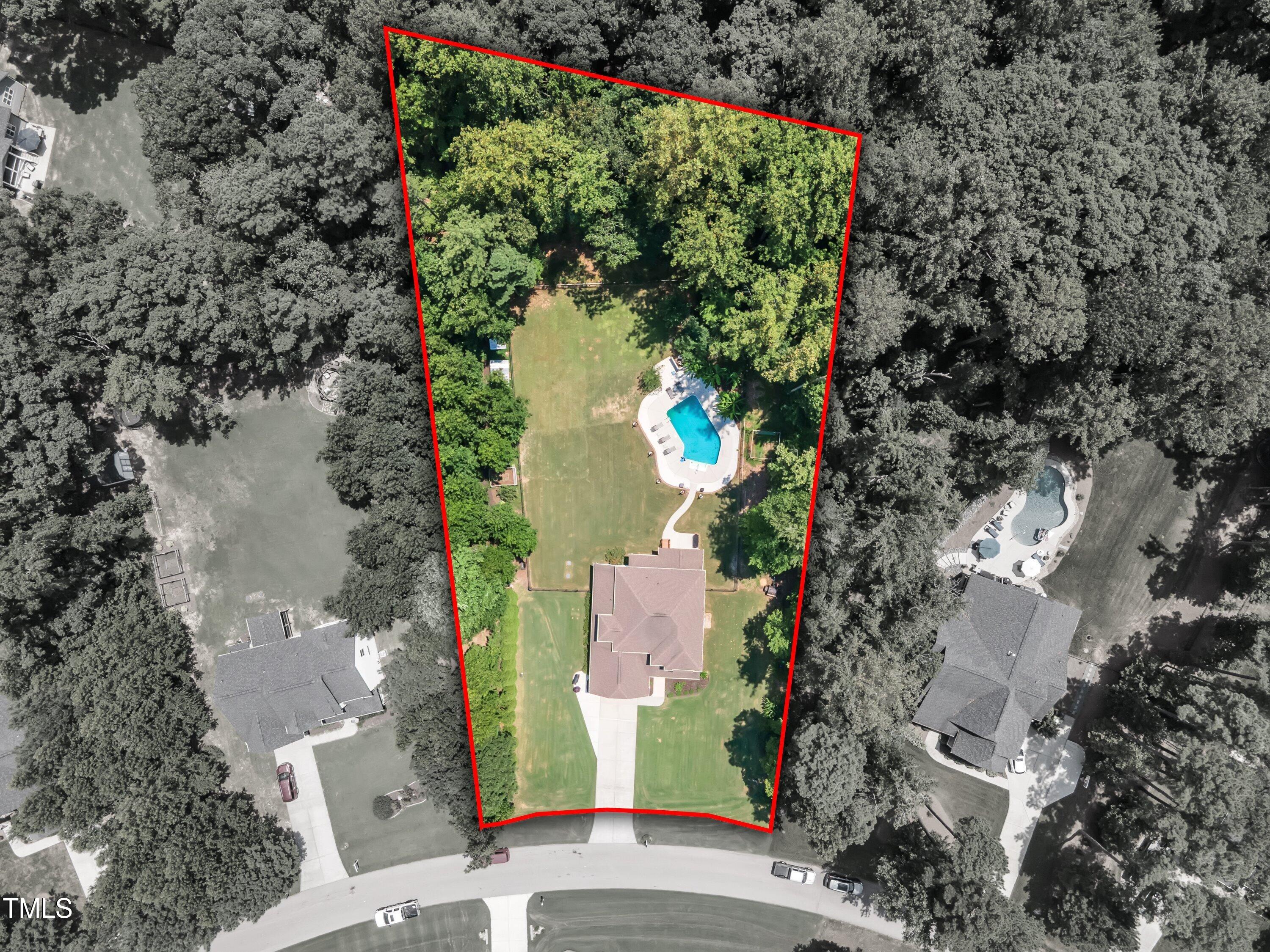 1725 River Club Way