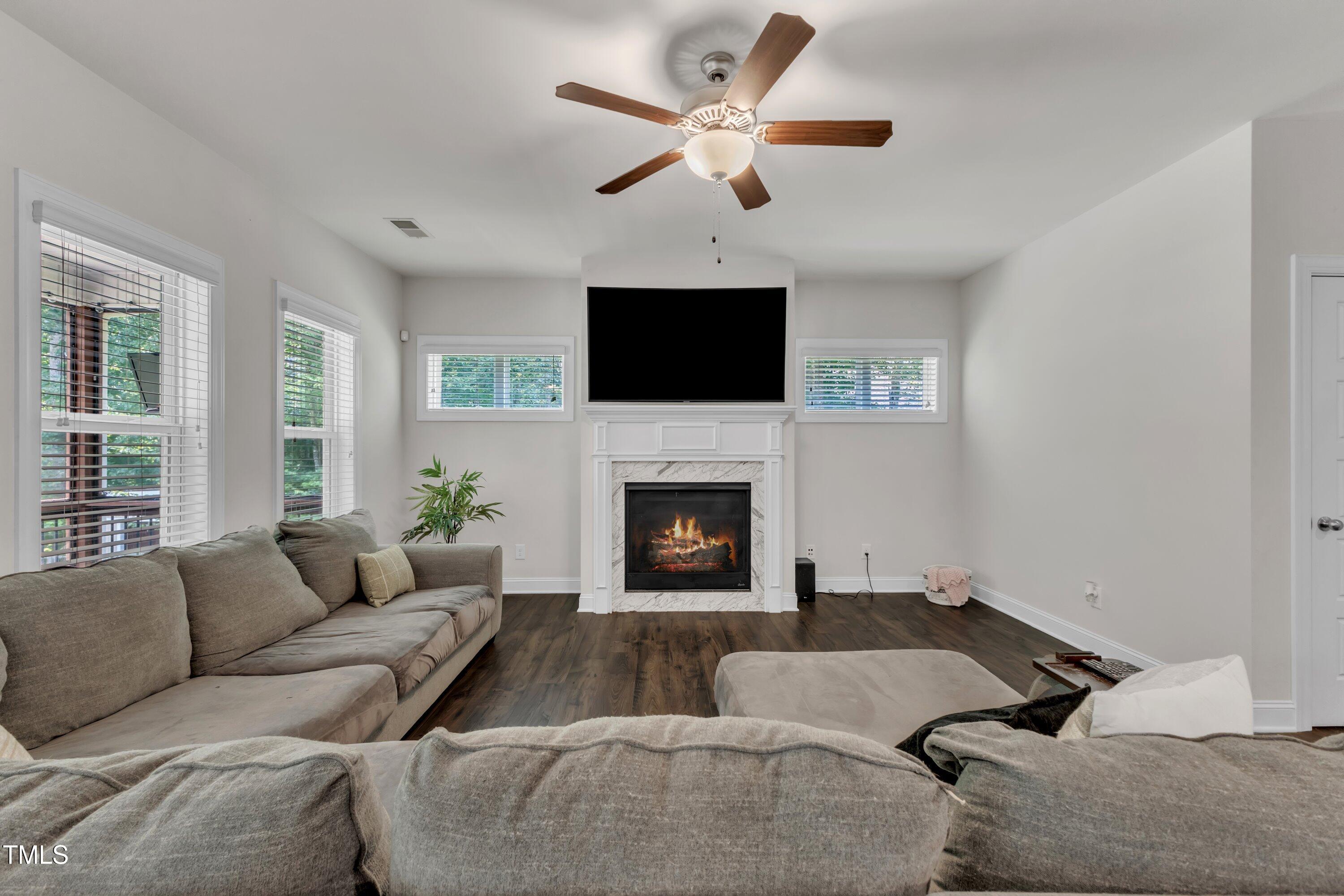 1725 River Club Way