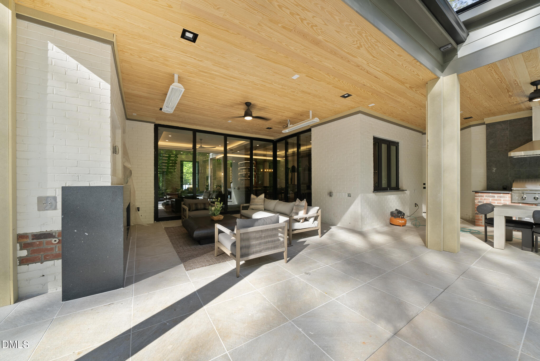 6804 Brixley Circle
