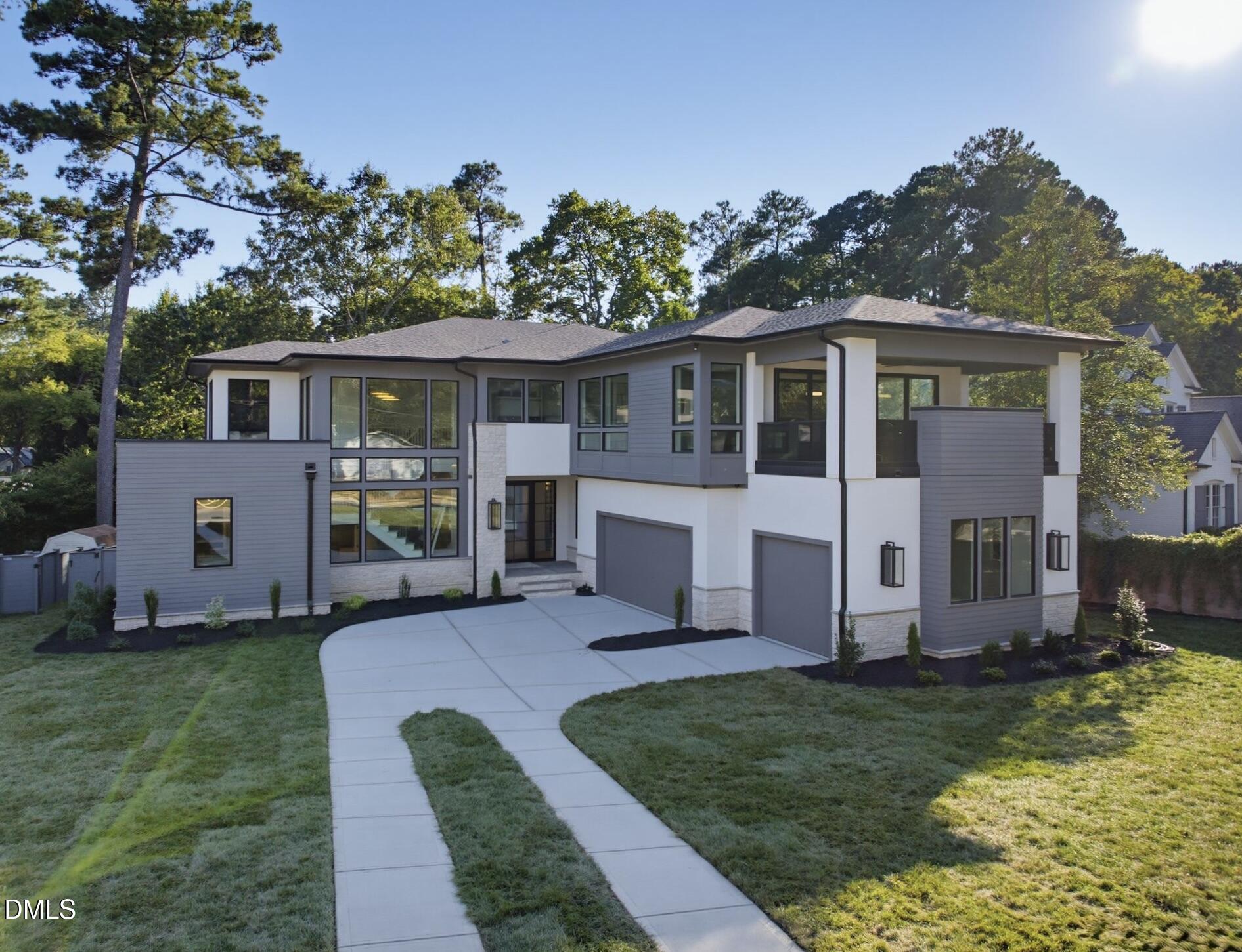 4907 Yadkin Drive