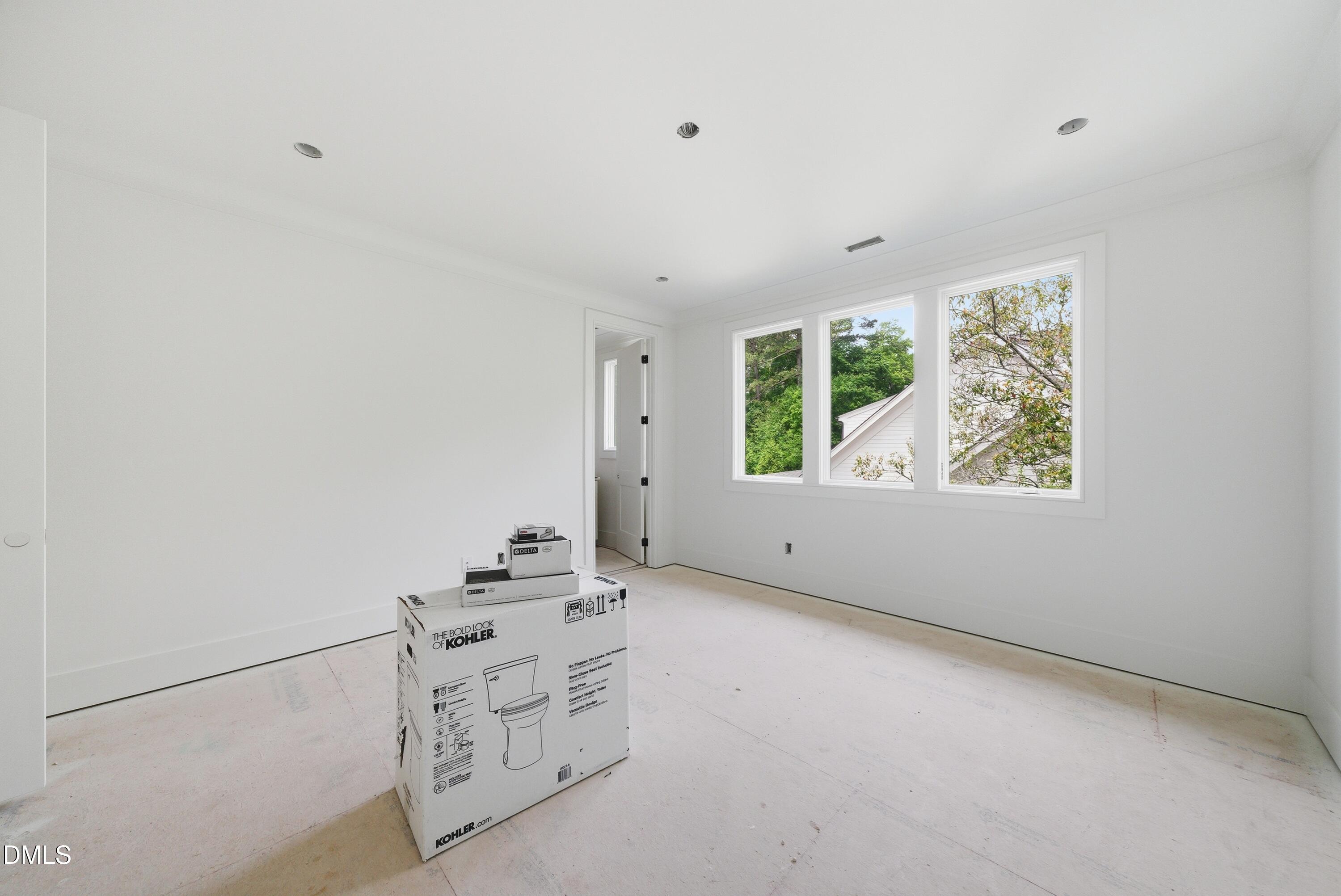4907 Yadkin Drive