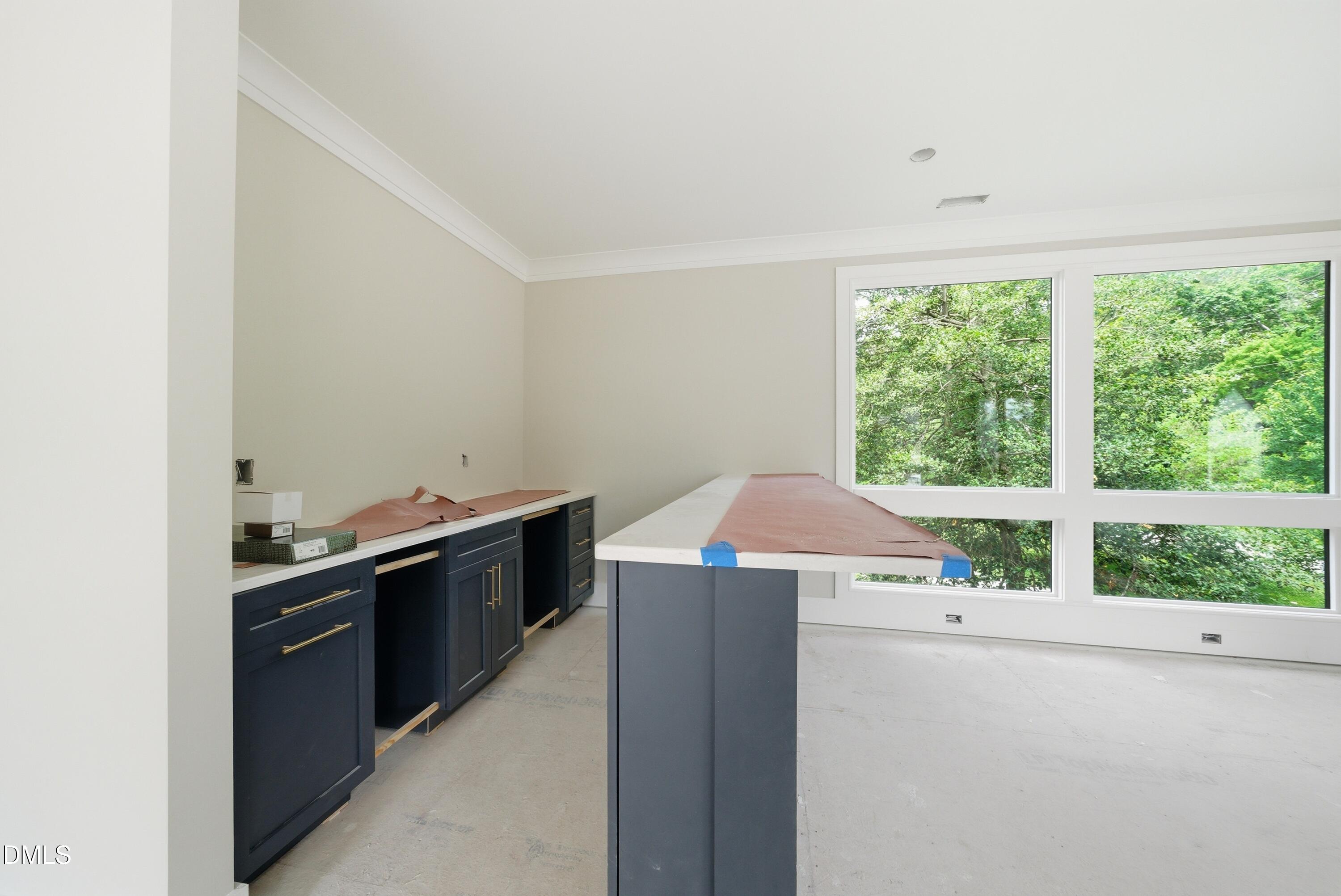 4907 Yadkin Drive